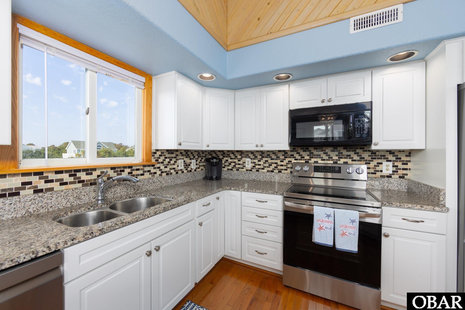 878 Whalehead Drive, Corolla, NC 27927, 5 Bedrooms Bedrooms, ,4 BathroomsBathrooms,Residential,For sale,Whalehead Drive,127377