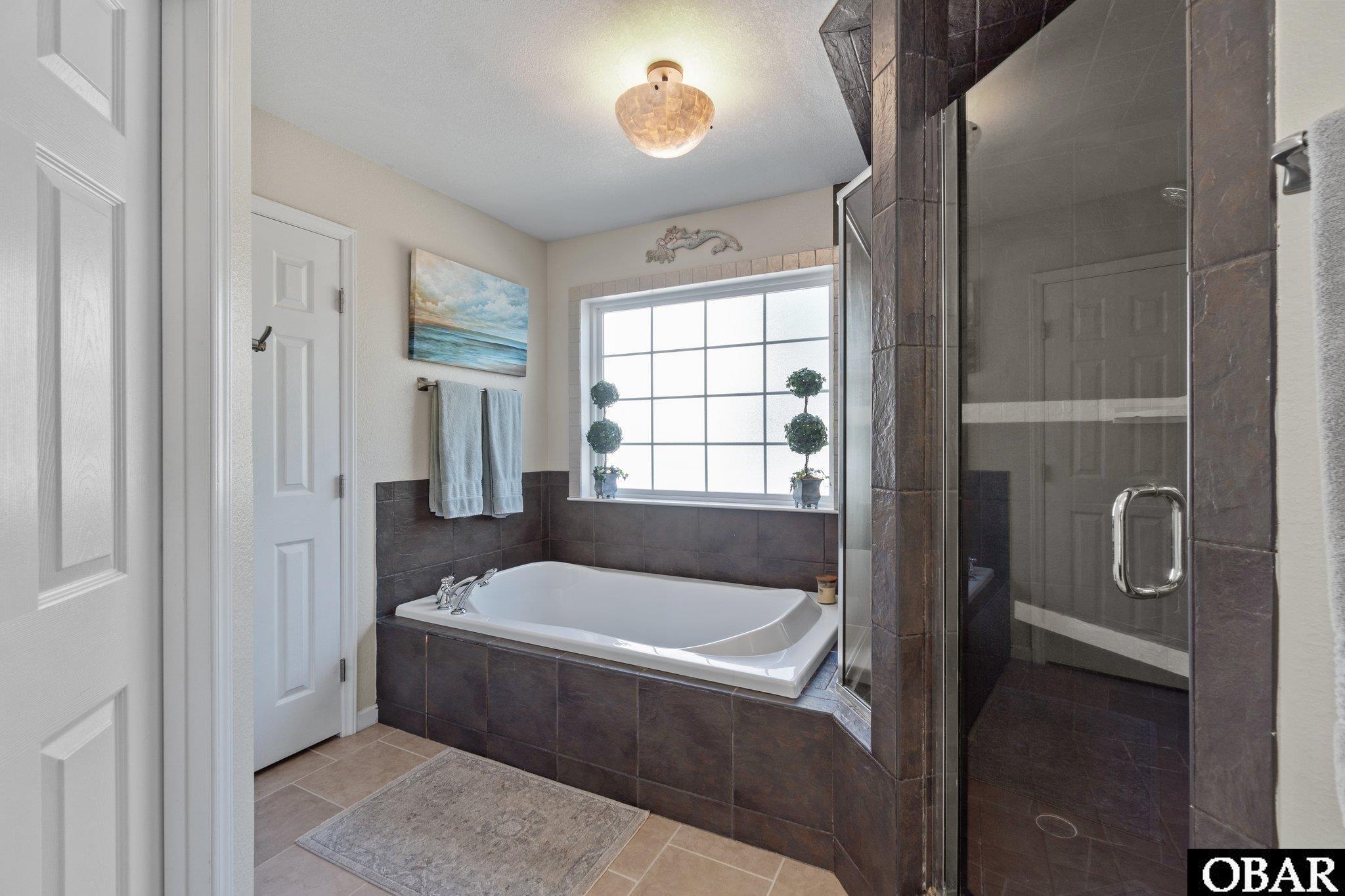 1156 Burnside Road, Manteo, NC 27954, 5 Bedrooms Bedrooms, ,3 BathroomsBathrooms,Residential,For sale,Burnside Road,127398