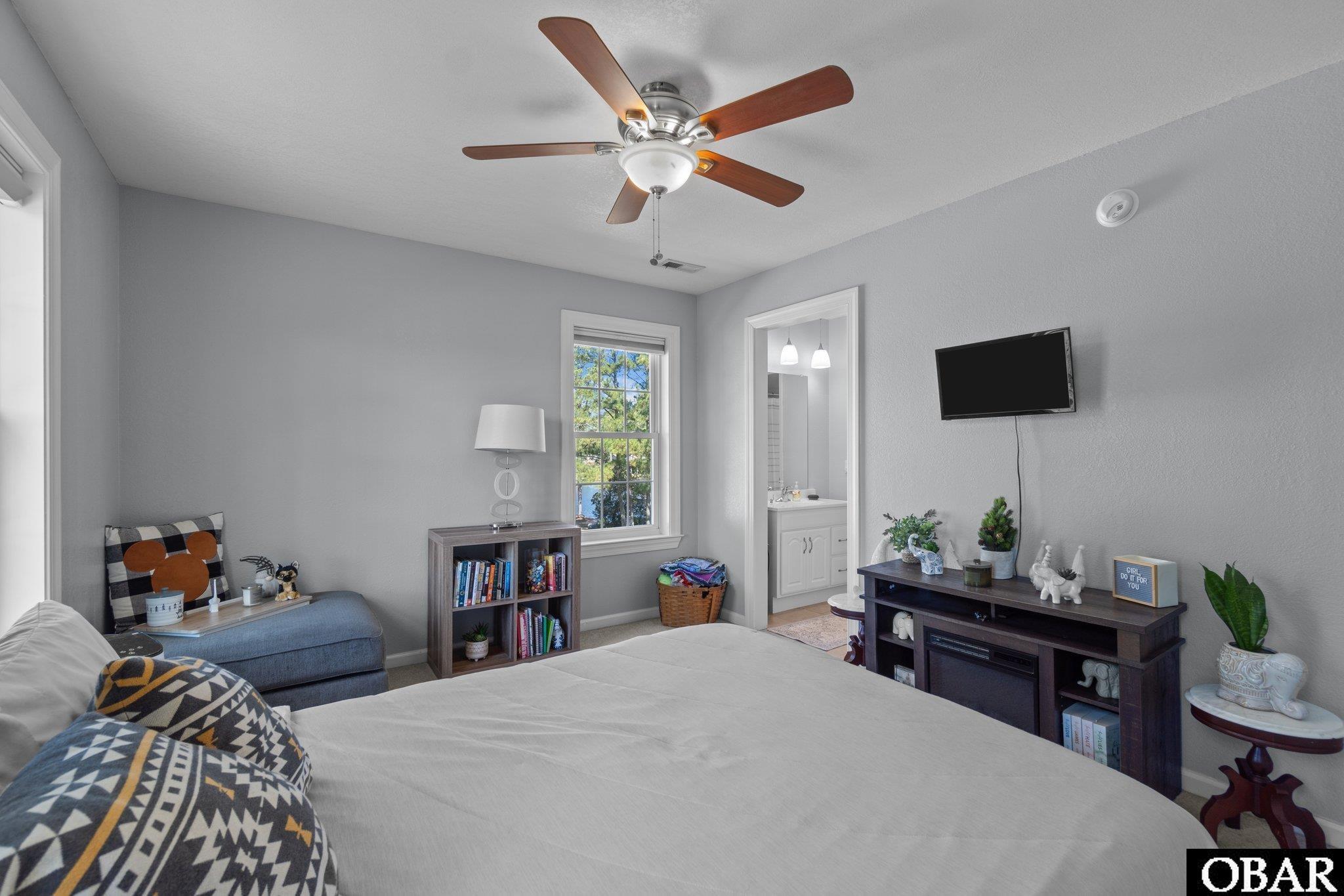 1156 Burnside Road, Manteo, NC 27954, 5 Bedrooms Bedrooms, ,3 BathroomsBathrooms,Residential,For sale,Burnside Road,127398