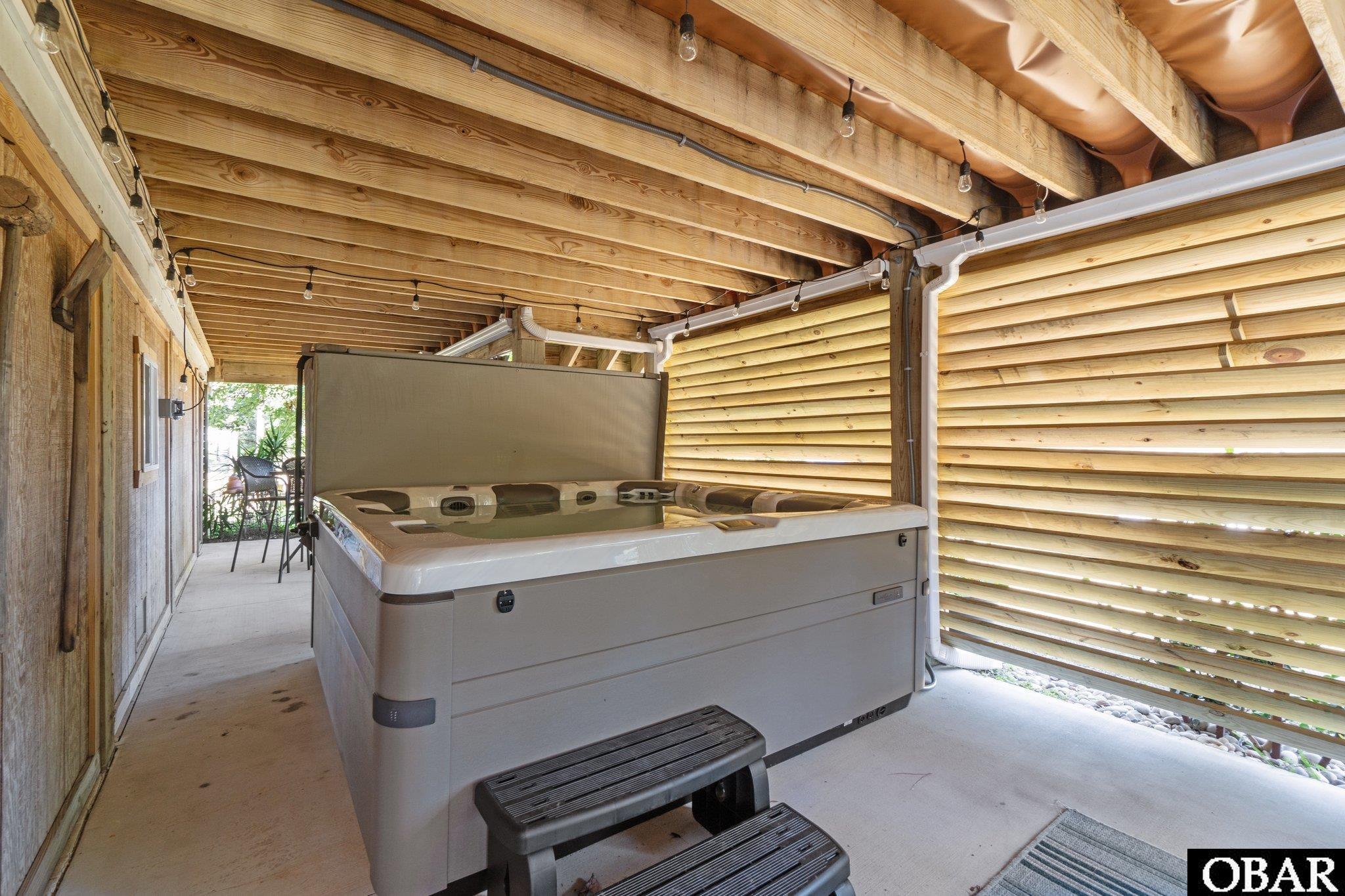1156 Burnside Road, Manteo, NC 27954, 5 Bedrooms Bedrooms, ,3 BathroomsBathrooms,Residential,For sale,Burnside Road,127398