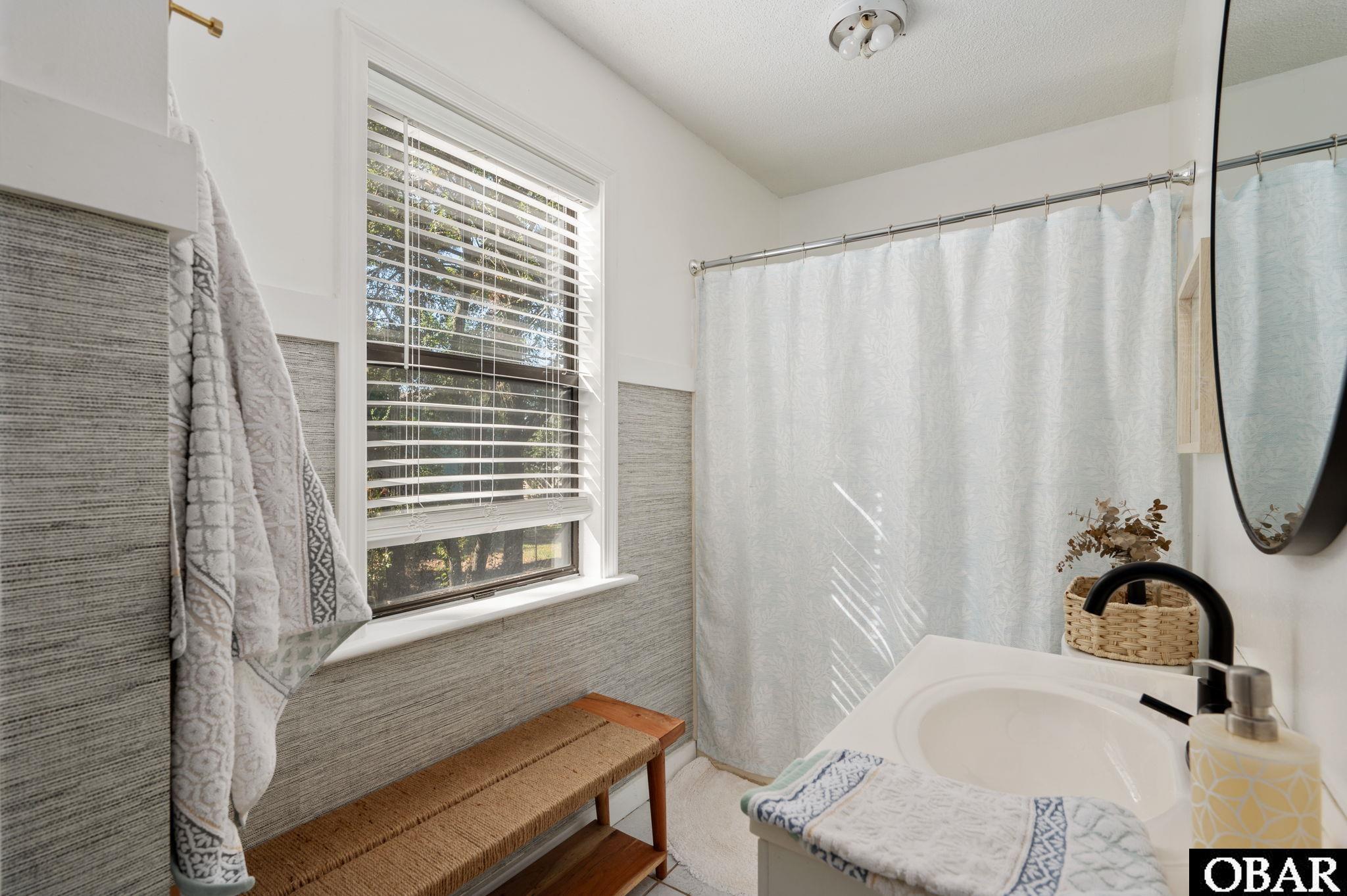 1718 Sea Swept Road, Kill Devil Hills, NC 27948, 2 Bedrooms Bedrooms, ,2 BathroomsBathrooms,Residential,For sale,Sea Swept Road,127427