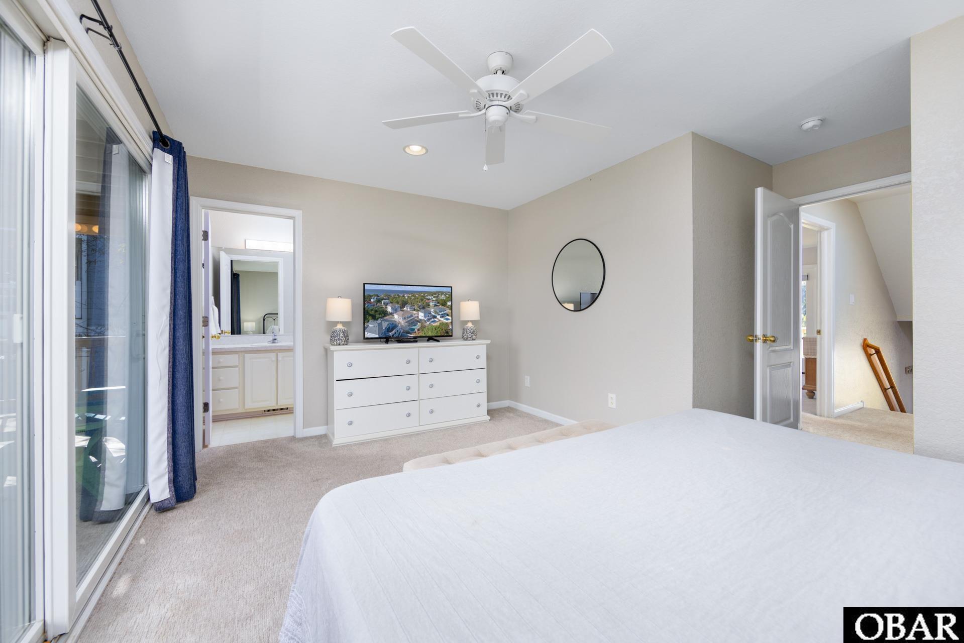 841 Golden Bluff Way, Corolla, NC 27927, 6 Bedrooms Bedrooms, ,5 BathroomsBathrooms,Residential,For sale,Golden Bluff Way,127444