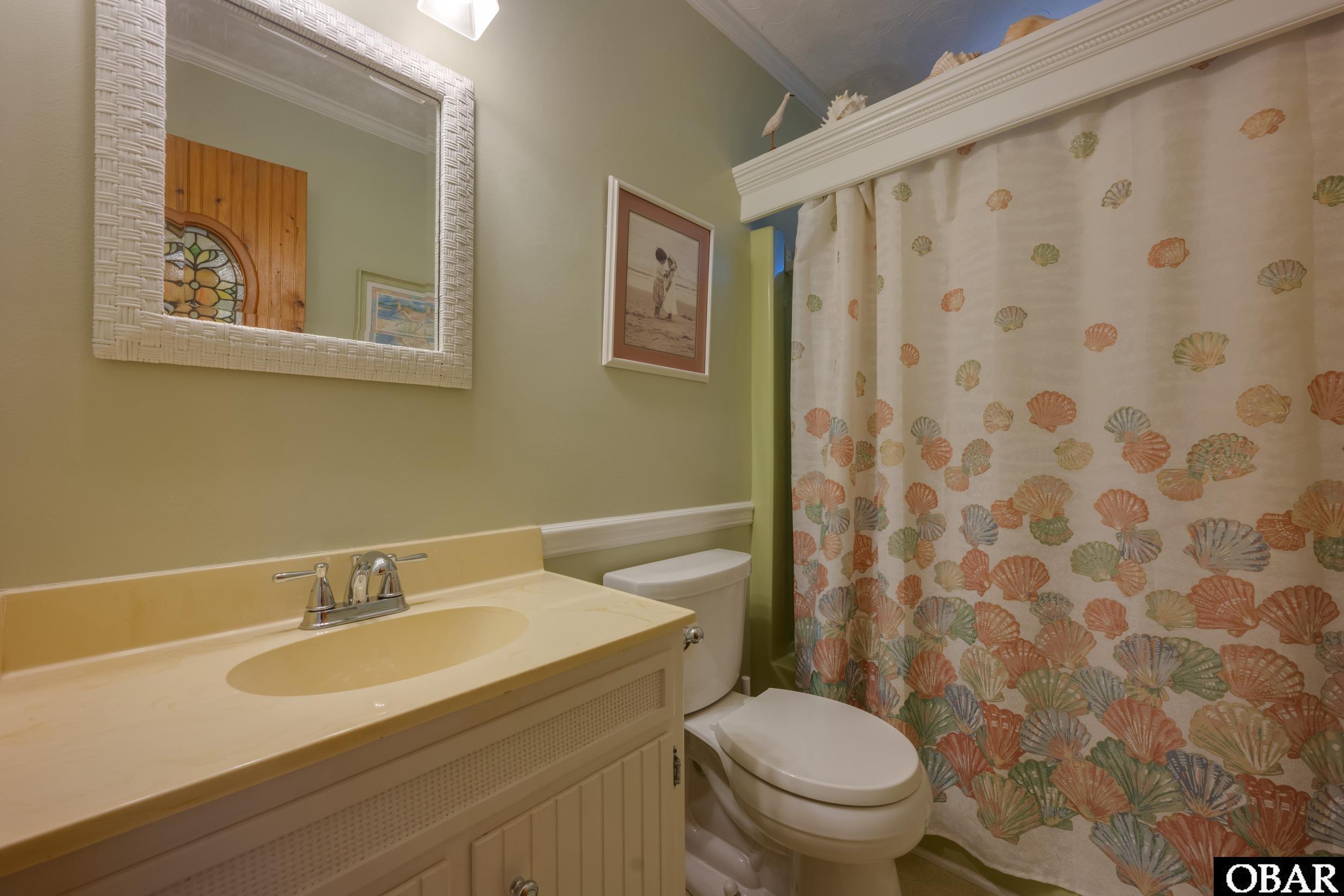 198 Duck Road, Southern Shores, NC 27949, 3 Bedrooms Bedrooms, ,2 BathroomsBathrooms,Residential,For sale,Duck Road,127449