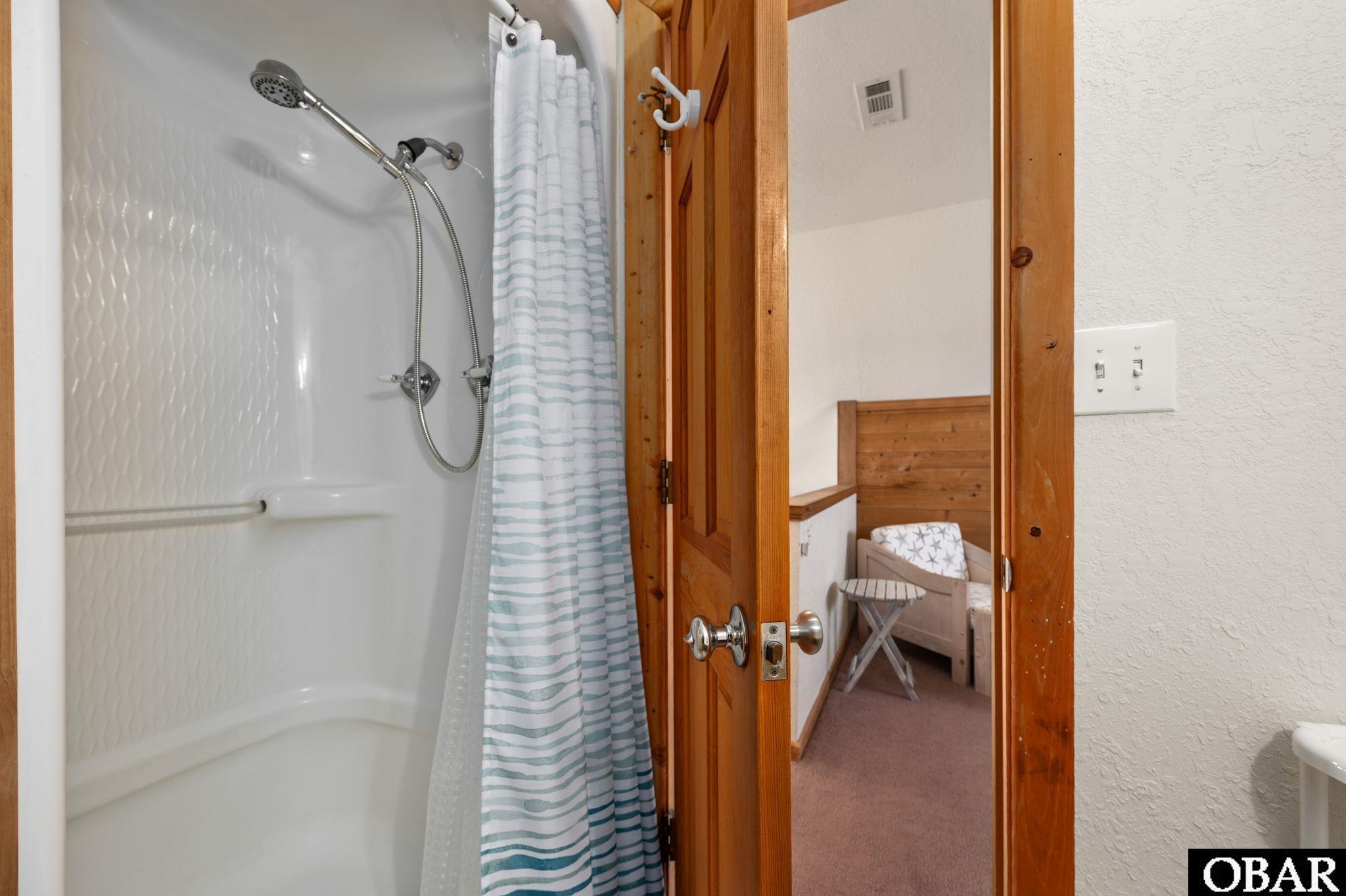 1605 Harbour View Drive, Kill Devil Hills, NC 27948, 3 Bedrooms Bedrooms, ,2 BathroomsBathrooms,Residential,For sale,Harbour View Drive,127450