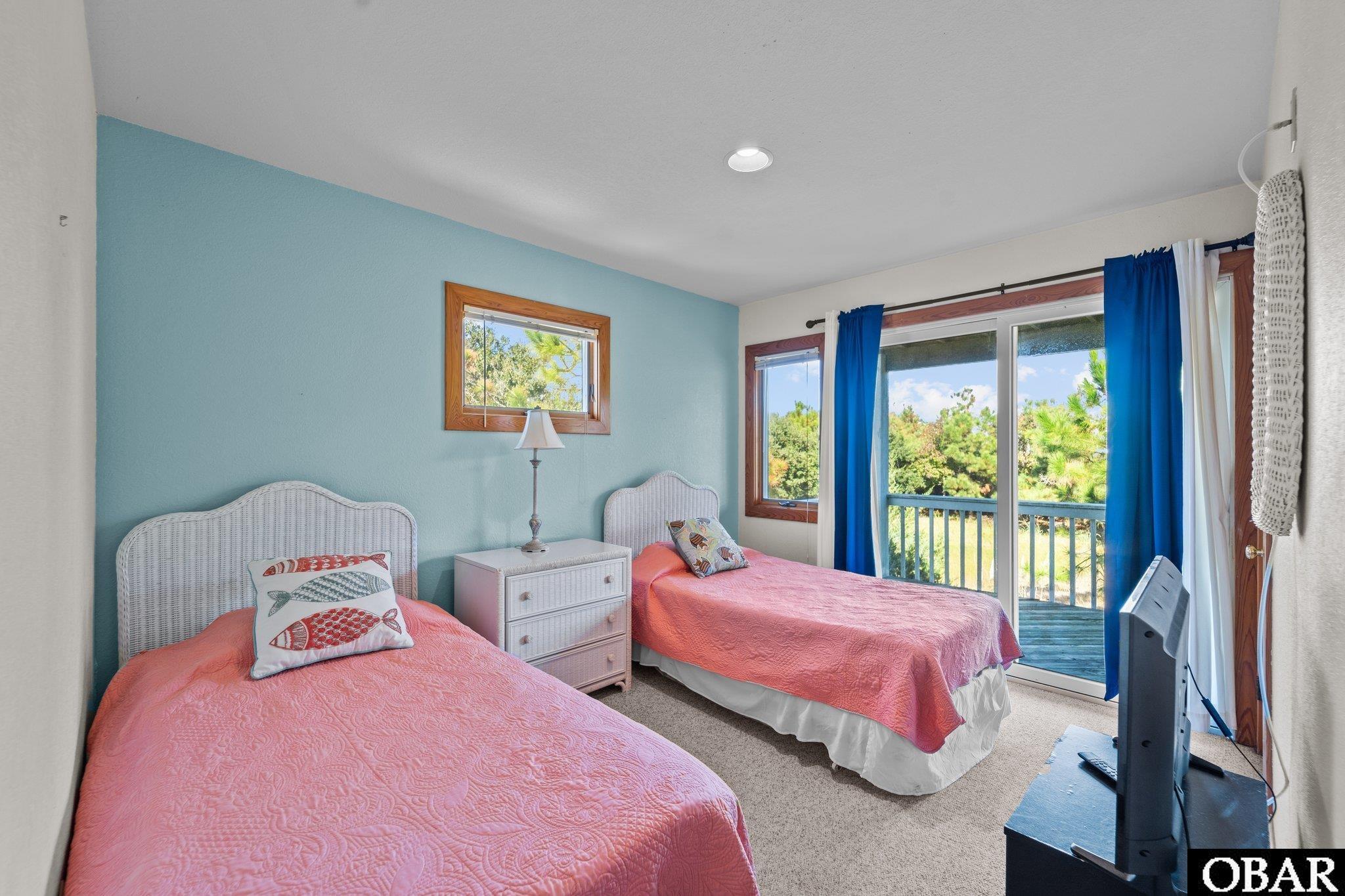 1079 Whalehead Drive, Currituck, NC 27927, 5 Bedrooms Bedrooms, ,4 BathroomsBathrooms,Residential,For sale,Whalehead Drive,127493