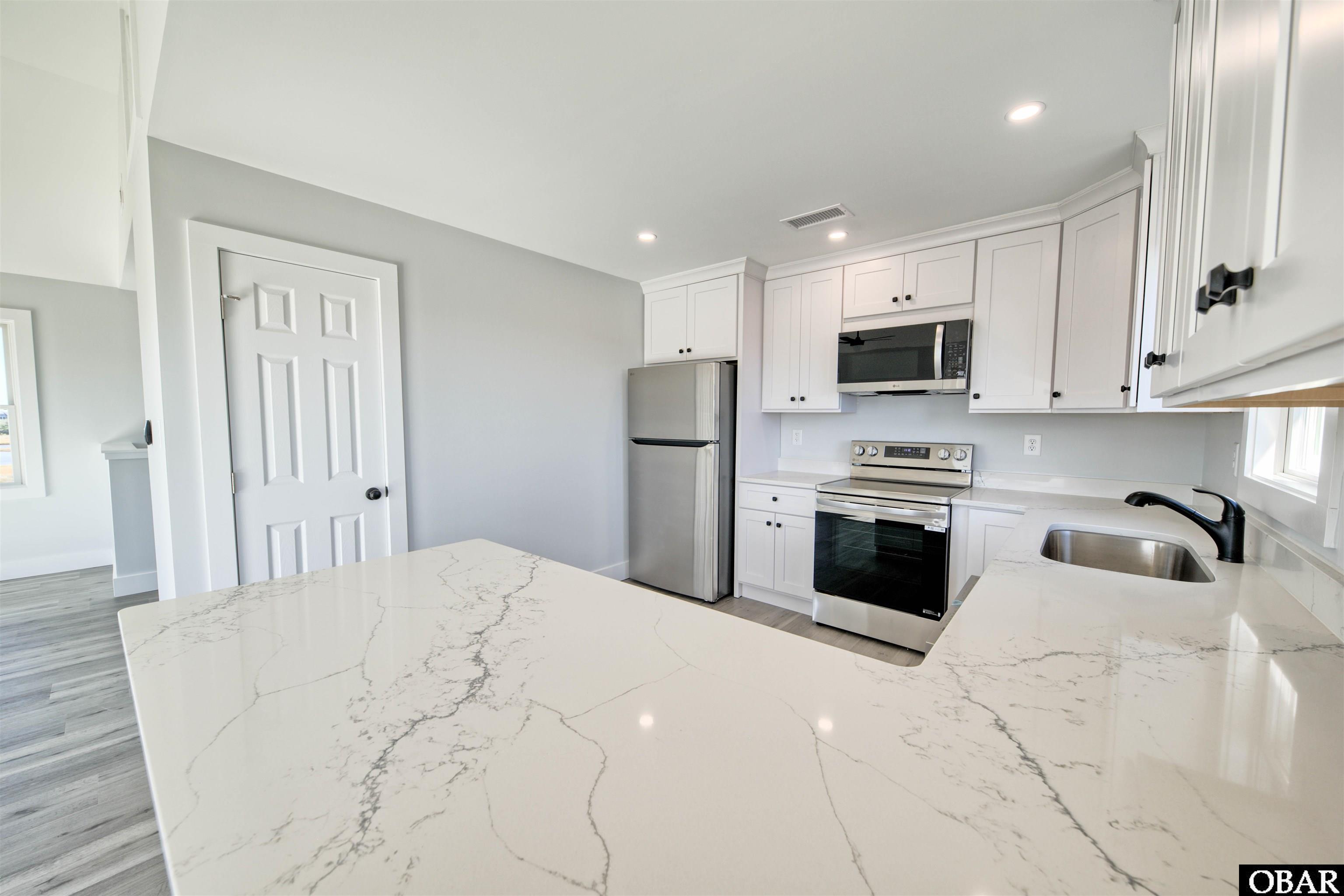 56185 Cedar Ave, Hatteras, NC 27943, 2 Bedrooms Bedrooms, ,2 BathroomsBathrooms,Residential,For sale,Cedar Ave,127496