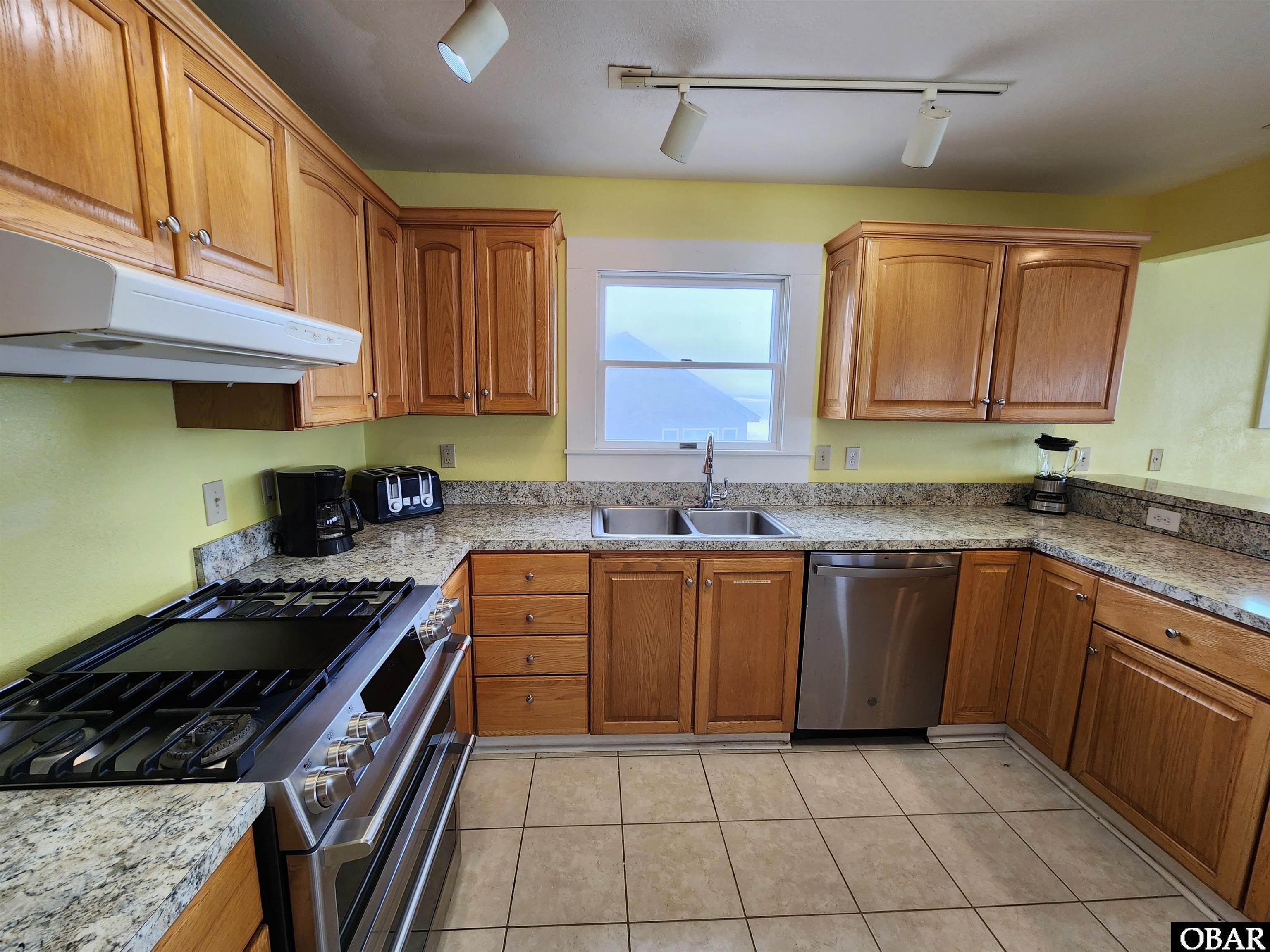 46215 Tower Circle Road, Buxton, NC 27920, 5 Bedrooms Bedrooms, ,5 BathroomsBathrooms,Residential,For sale,Tower Circle Road,127497