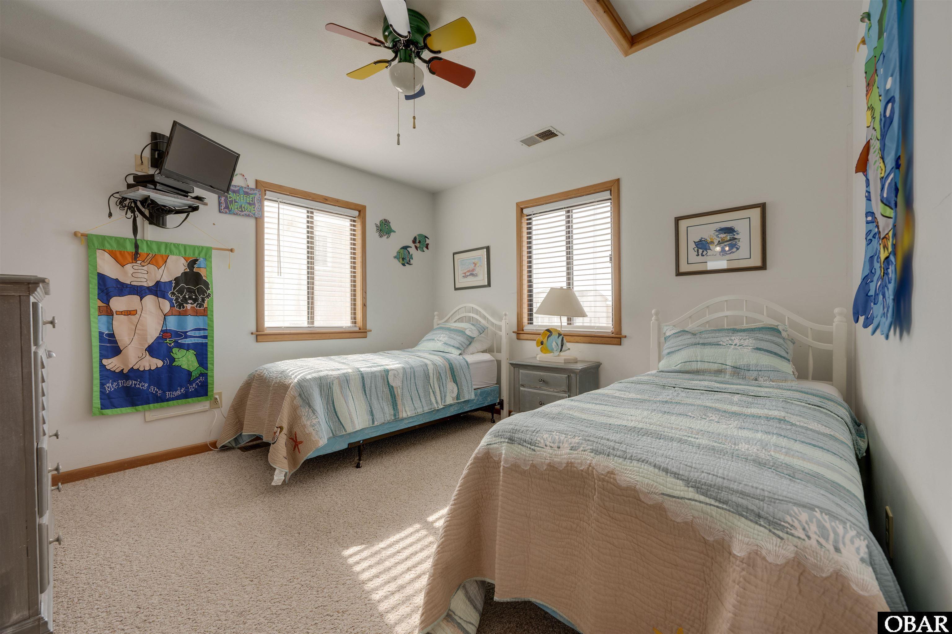 5008 Virginia Dare Trail, Kitty Hawk, NC 27949, 3 Bedrooms Bedrooms, ,2 BathroomsBathrooms,Residential,For sale,Virginia Dare Trail,127500