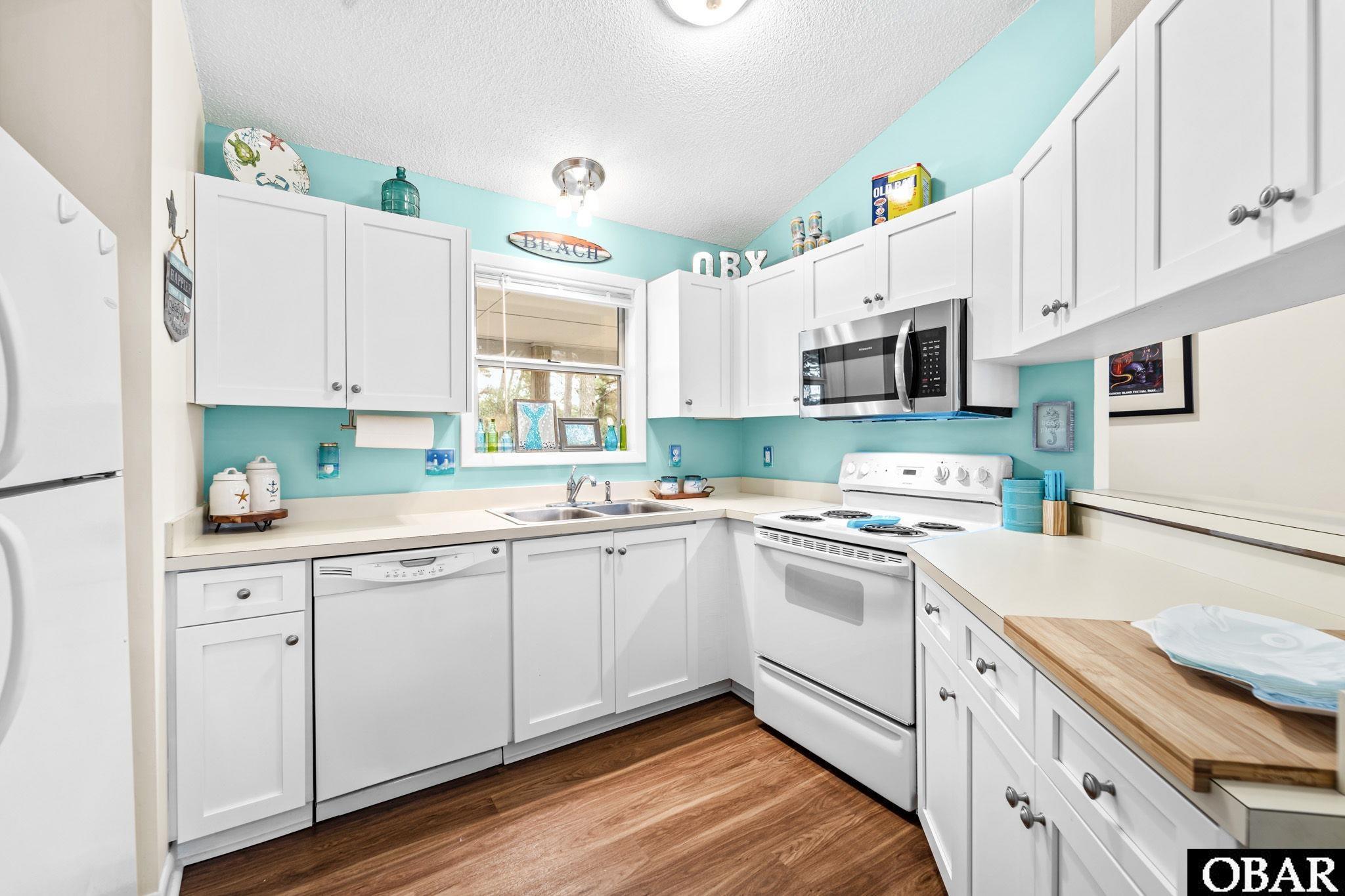 700 First Street, Kill Devil Hills, NC 27948, 2 Bedrooms Bedrooms, ,2 BathroomsBathrooms,Residential,For sale,First Street,127504