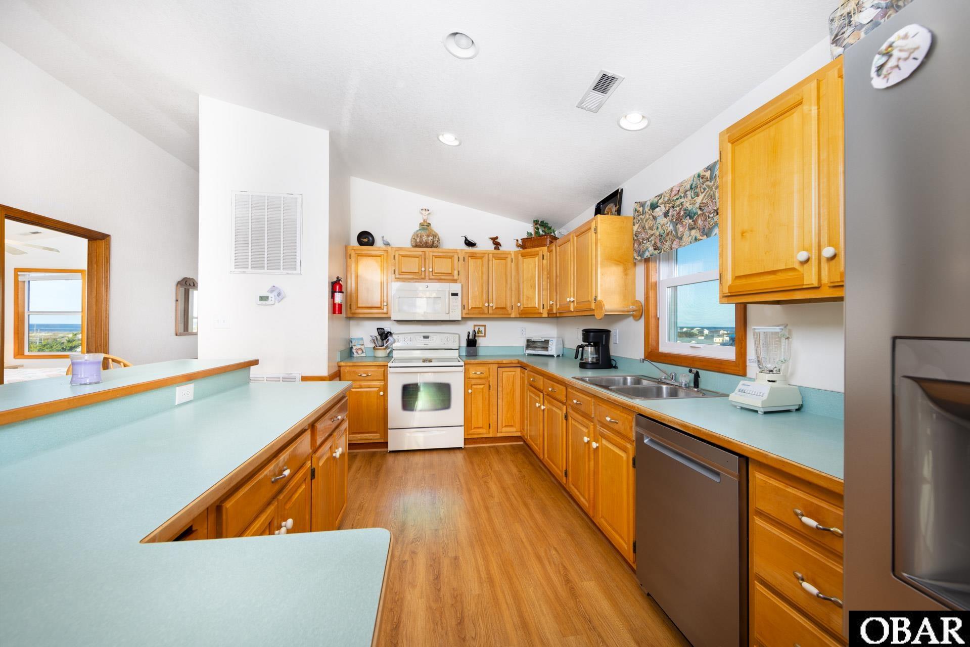 105 Clifton Street, Kitty Hawk, NC 27949, 6 Bedrooms Bedrooms, ,6 BathroomsBathrooms,Residential,For sale,Clifton Street,127506