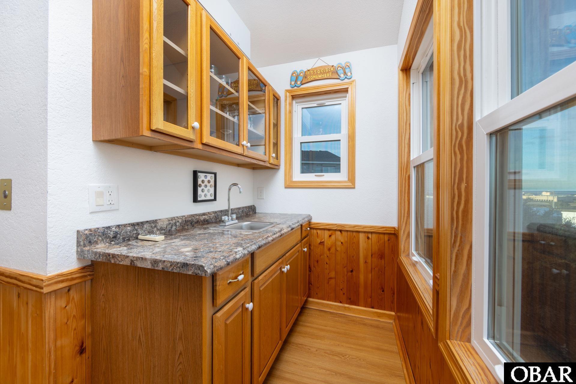 105 Clifton Street, Kitty Hawk, NC 27949, 6 Bedrooms Bedrooms, ,6 BathroomsBathrooms,Residential,For sale,Clifton Street,127506