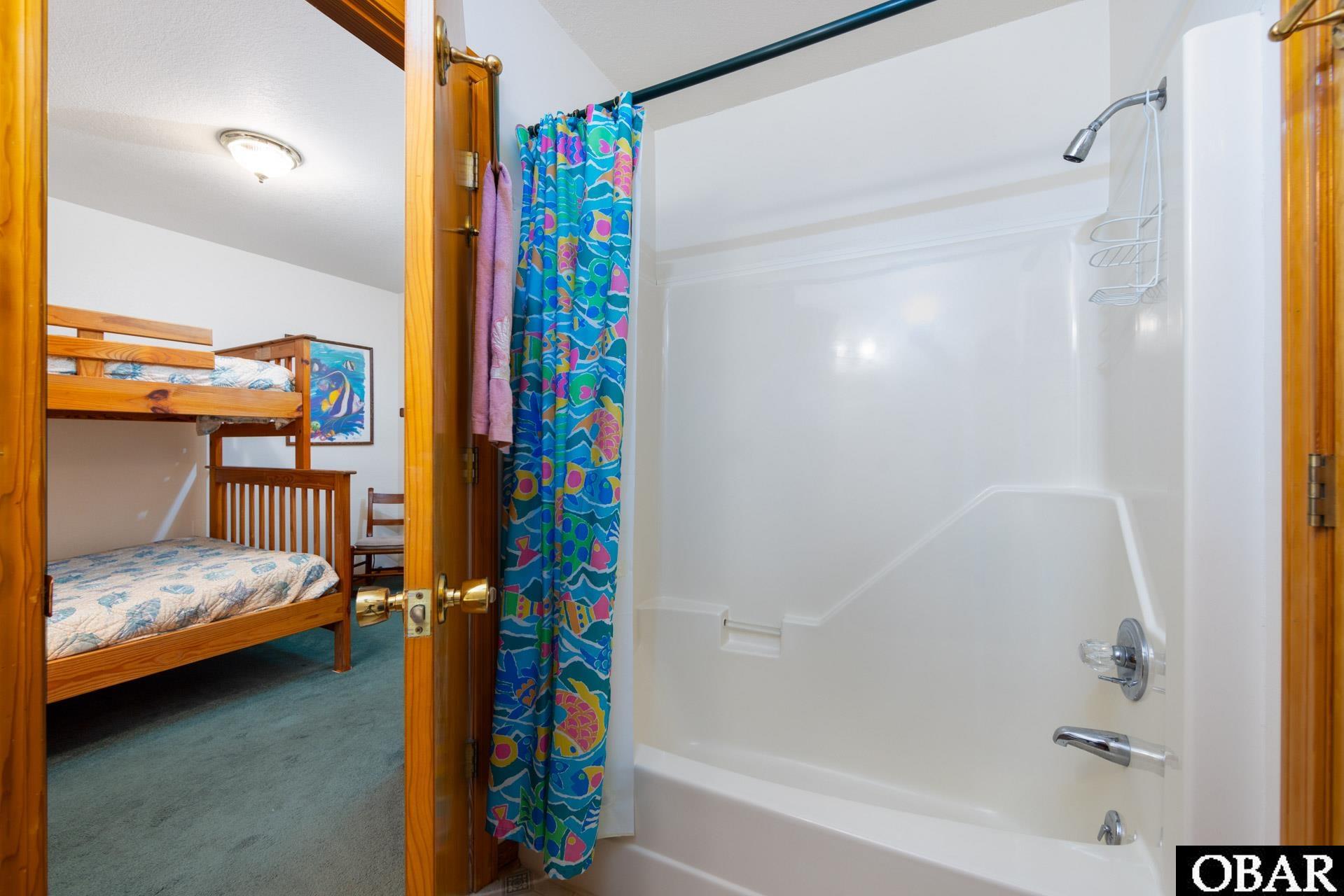 105 Clifton Street, Kitty Hawk, NC 27949, 6 Bedrooms Bedrooms, ,6 BathroomsBathrooms,Residential,For sale,Clifton Street,127506