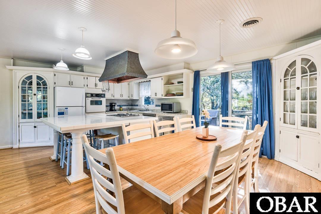 15 Seventh Avenue, Southern Shores, NC 27949, 5 Bedrooms Bedrooms, ,3 BathroomsBathrooms,Residential,For sale,Seventh Avenue,127512