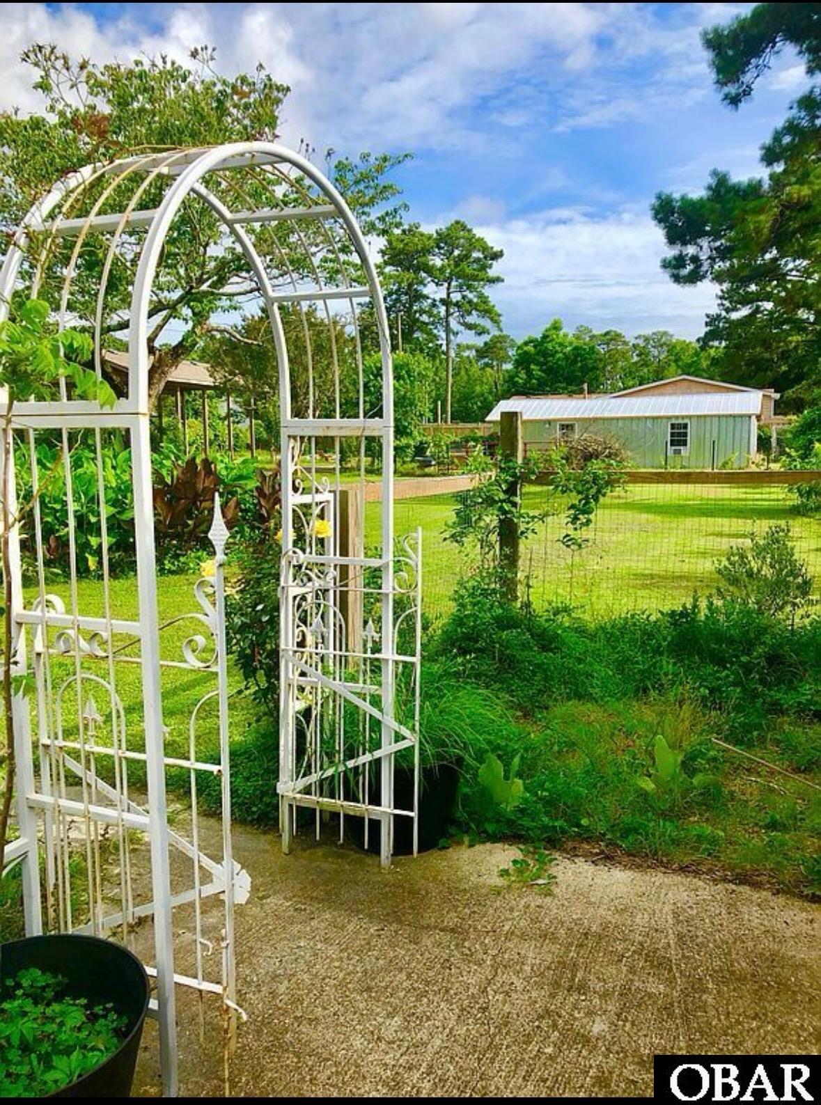 1036 George Daniels Road, Manteo, NC 27954, 3 Bedrooms Bedrooms, ,2 BathroomsBathrooms,Residential,For sale,George Daniels Road,127513