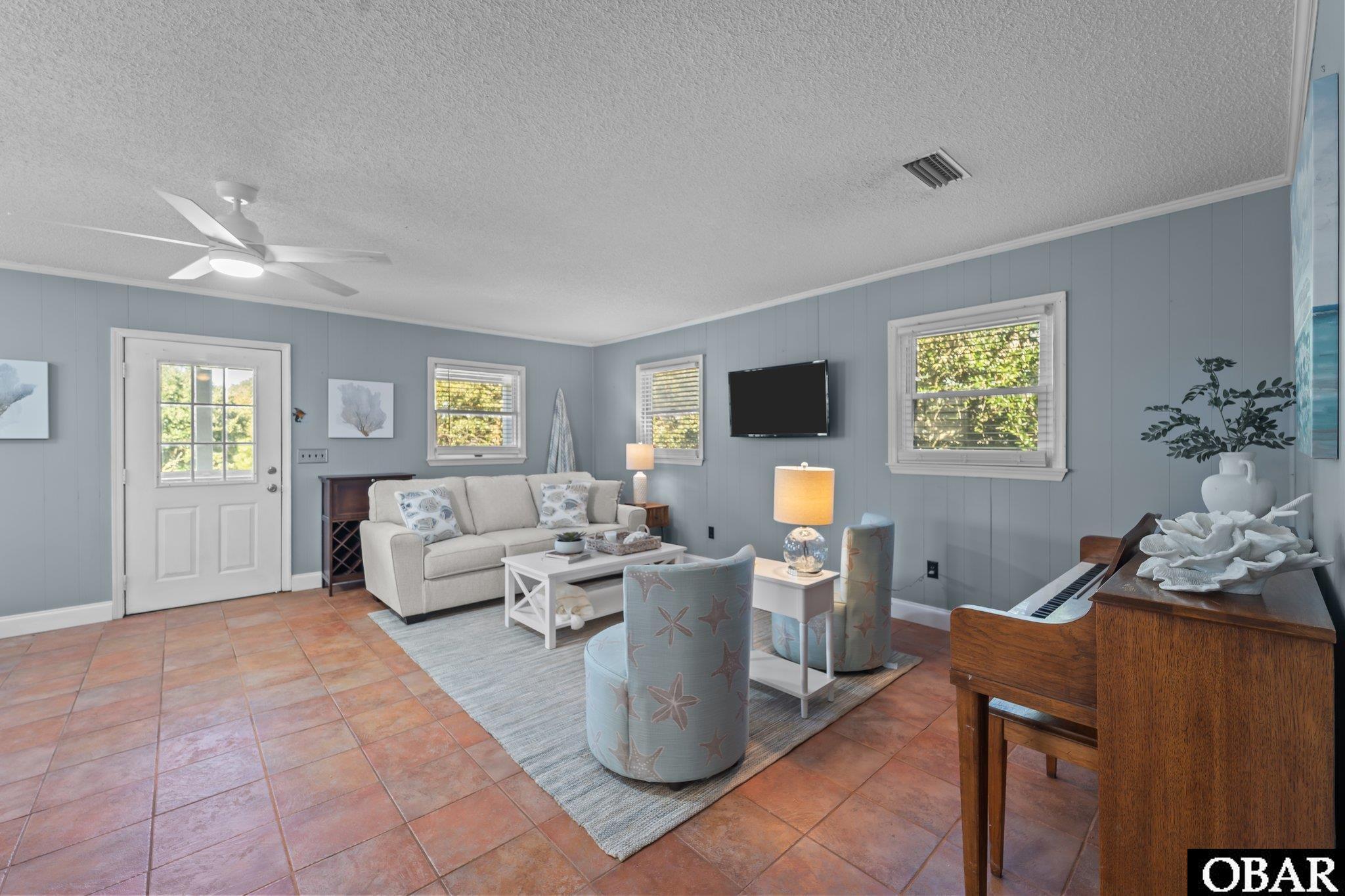 313 Wallace Street, Kill Devil Hills, NC 27948, 3 Bedrooms Bedrooms, ,2 BathroomsBathrooms,Residential,For sale,Wallace Street,127527