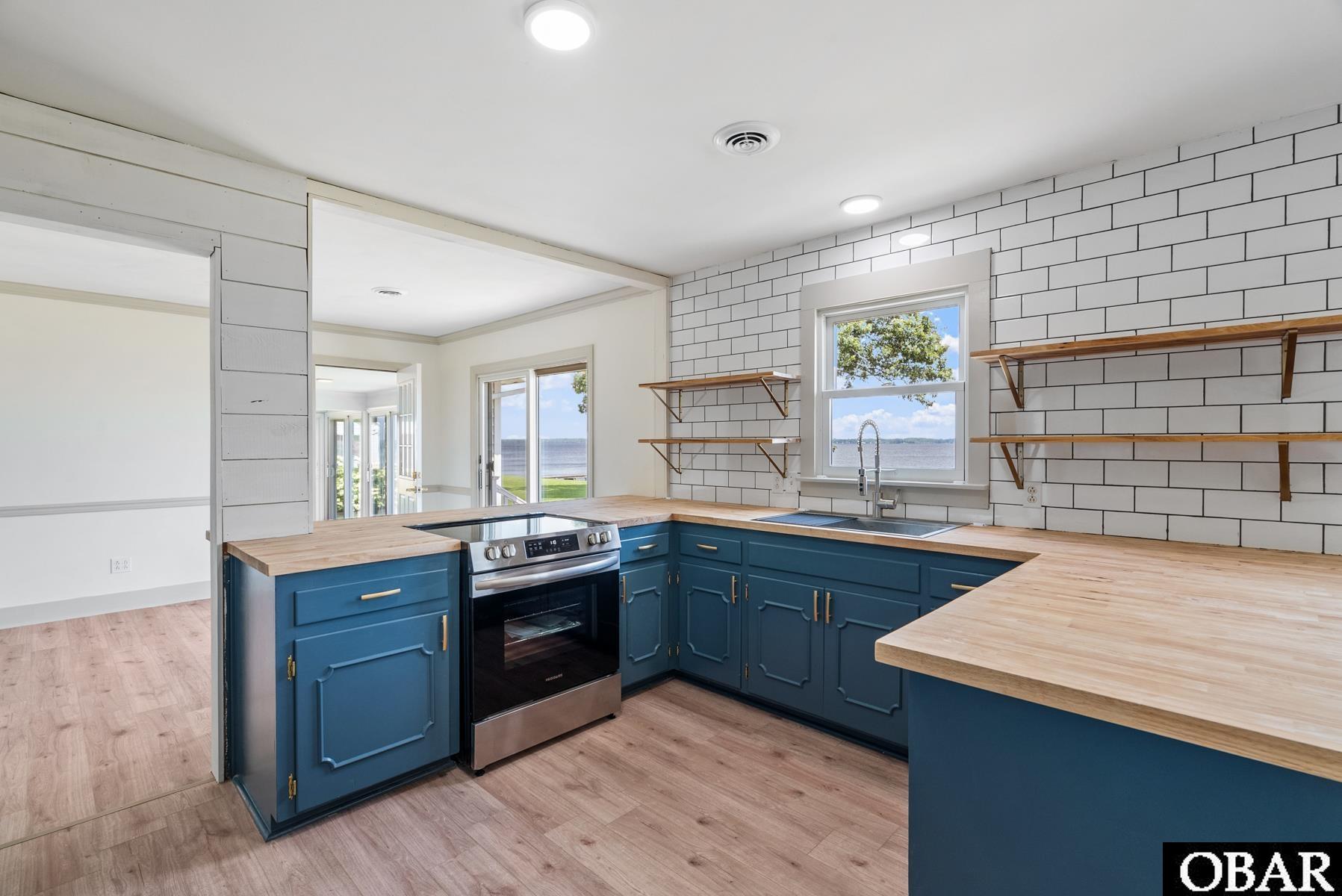 216 Bayshore Drive, Elizabeth City, NC 27909, 3 Bedrooms Bedrooms, ,2 BathroomsBathrooms,Residential,For sale,Bayshore Drive,127528