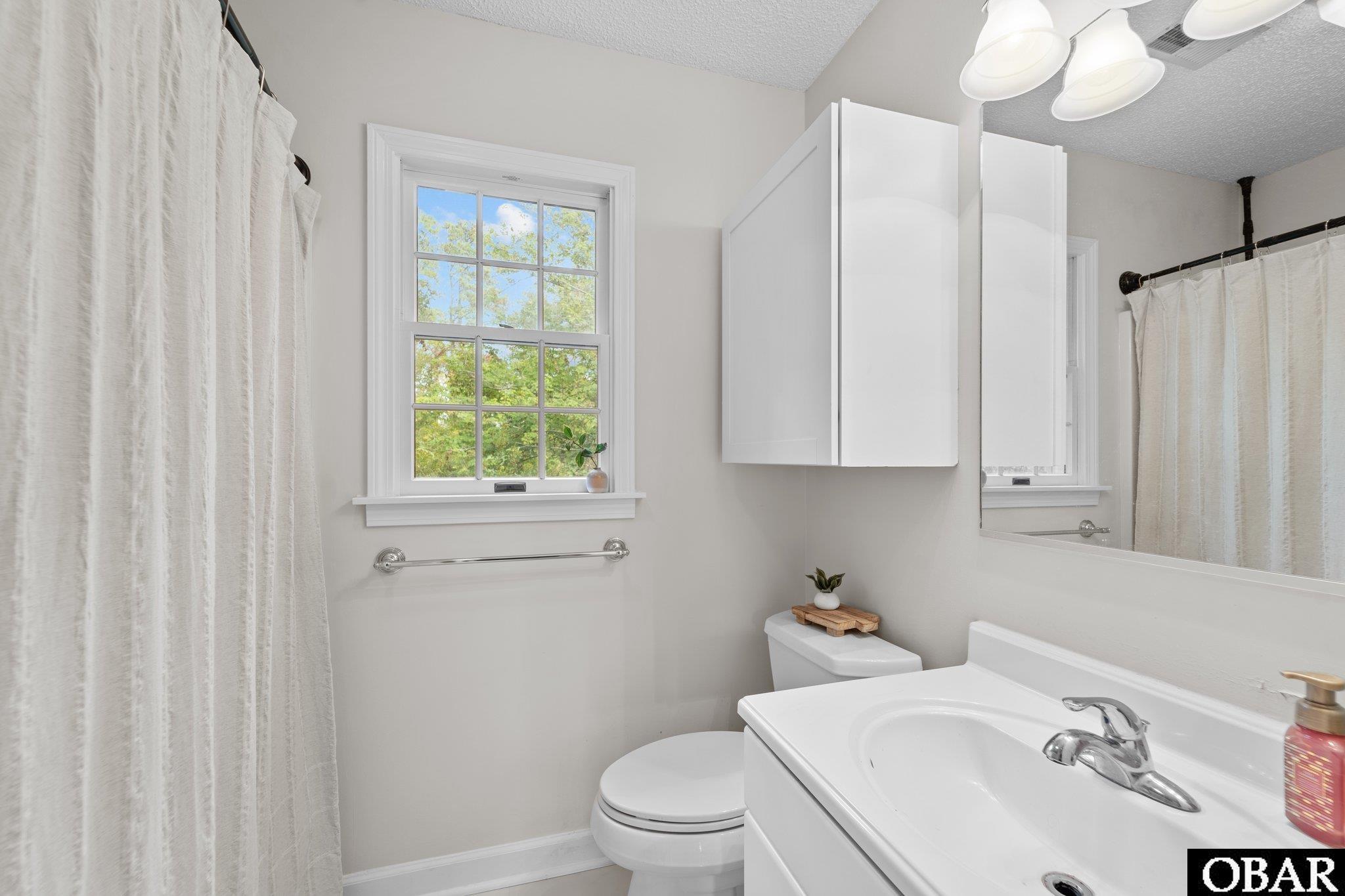104 Dogwood Circle, Manteo, NC 27954, 3 Bedrooms Bedrooms, ,2 BathroomsBathrooms,Residential,For sale,Dogwood Circle,127537