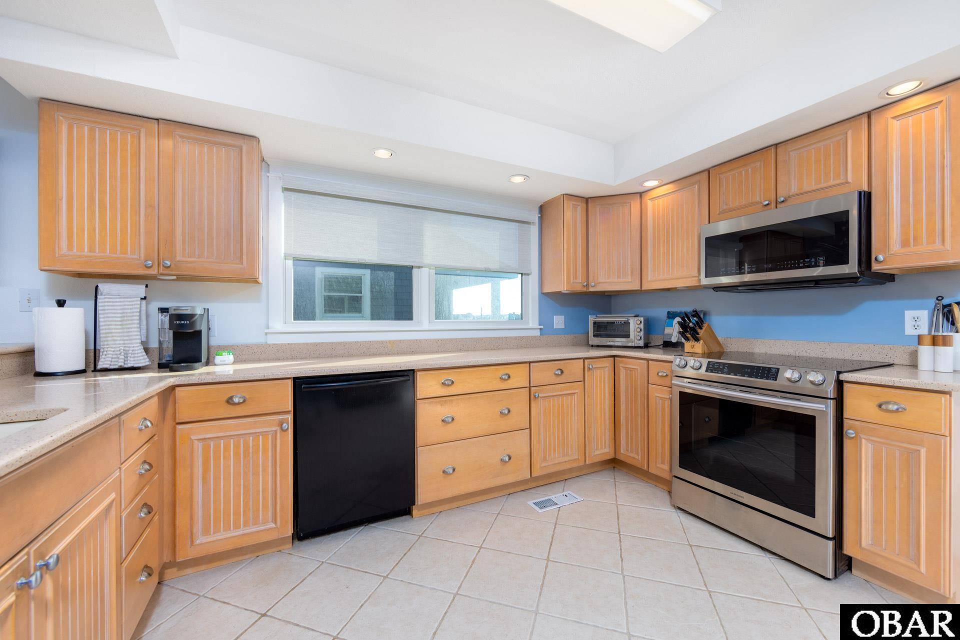 18 Pelican Watch Way, Southern Shores, NC 27949-3619, 4 Bedrooms Bedrooms, ,3 BathroomsBathrooms,Residential,For sale,Pelican Watch Way,127541