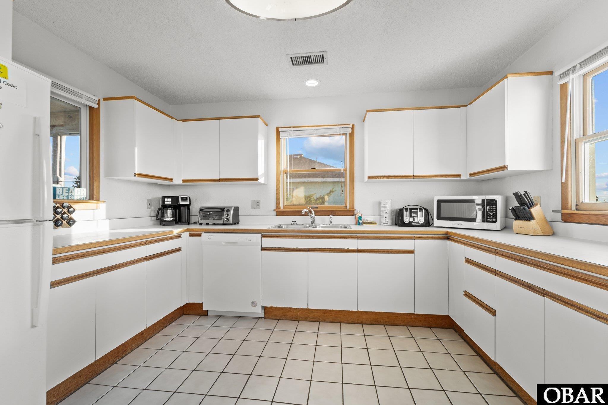 25045 Sea Vista Court, Waves, NC 27968, 4 Bedrooms Bedrooms, ,3 BathroomsBathrooms,Residential,For sale,Sea Vista Court,127546