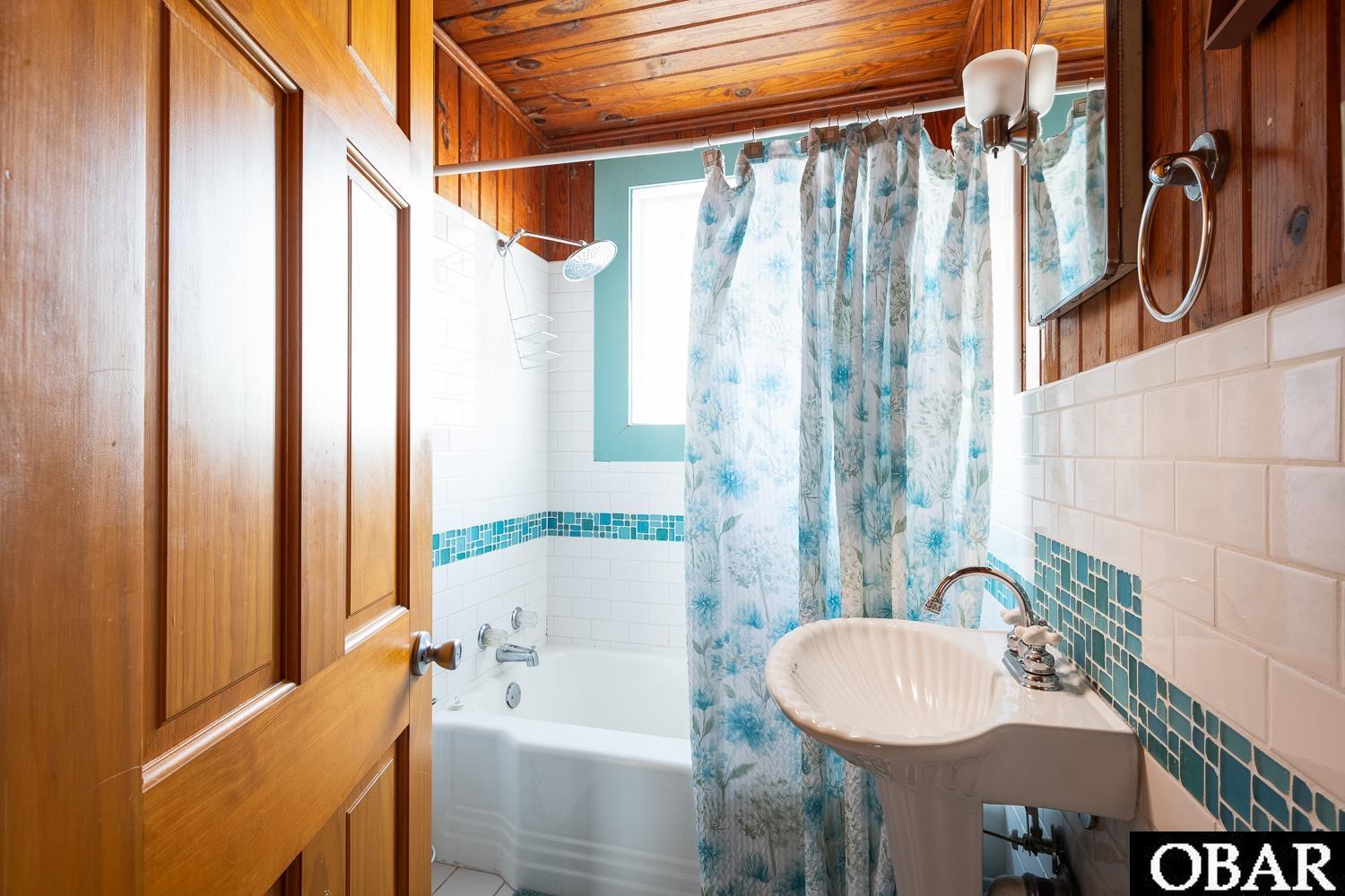 8112 S Old Oregon Inlet Road, Nags Head, NC 27959, 3 Bedrooms Bedrooms, ,2 BathroomsBathrooms,Residential,For sale,Old Oregon Inlet Road,127550