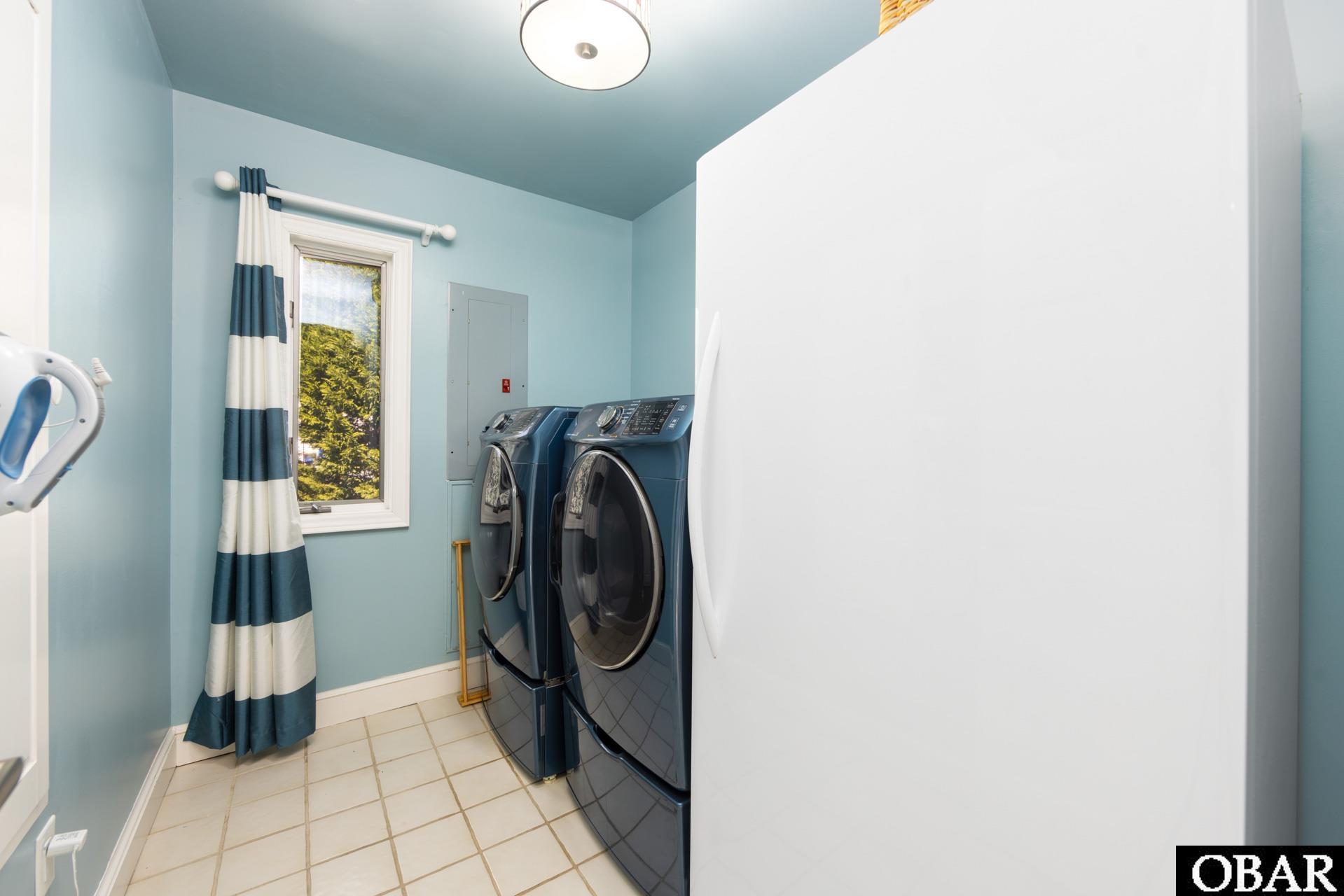 4004 Martins Point Road, Kitty Hawk, NC 27949, 3 Bedrooms Bedrooms, ,3 BathroomsBathrooms,Residential,For sale,Martins Point Road,127555