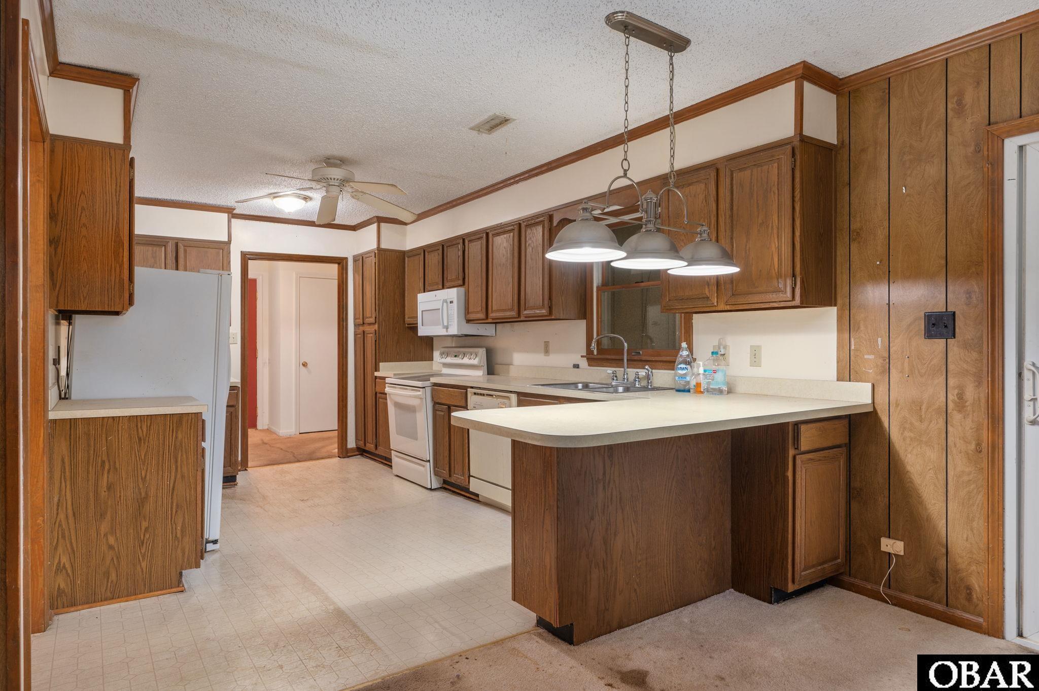 512 Canal Drive, Kill Devil Hills, NC 27948, 3 Bedrooms Bedrooms, ,2 BathroomsBathrooms,Residential,For sale,Canal Drive,127557