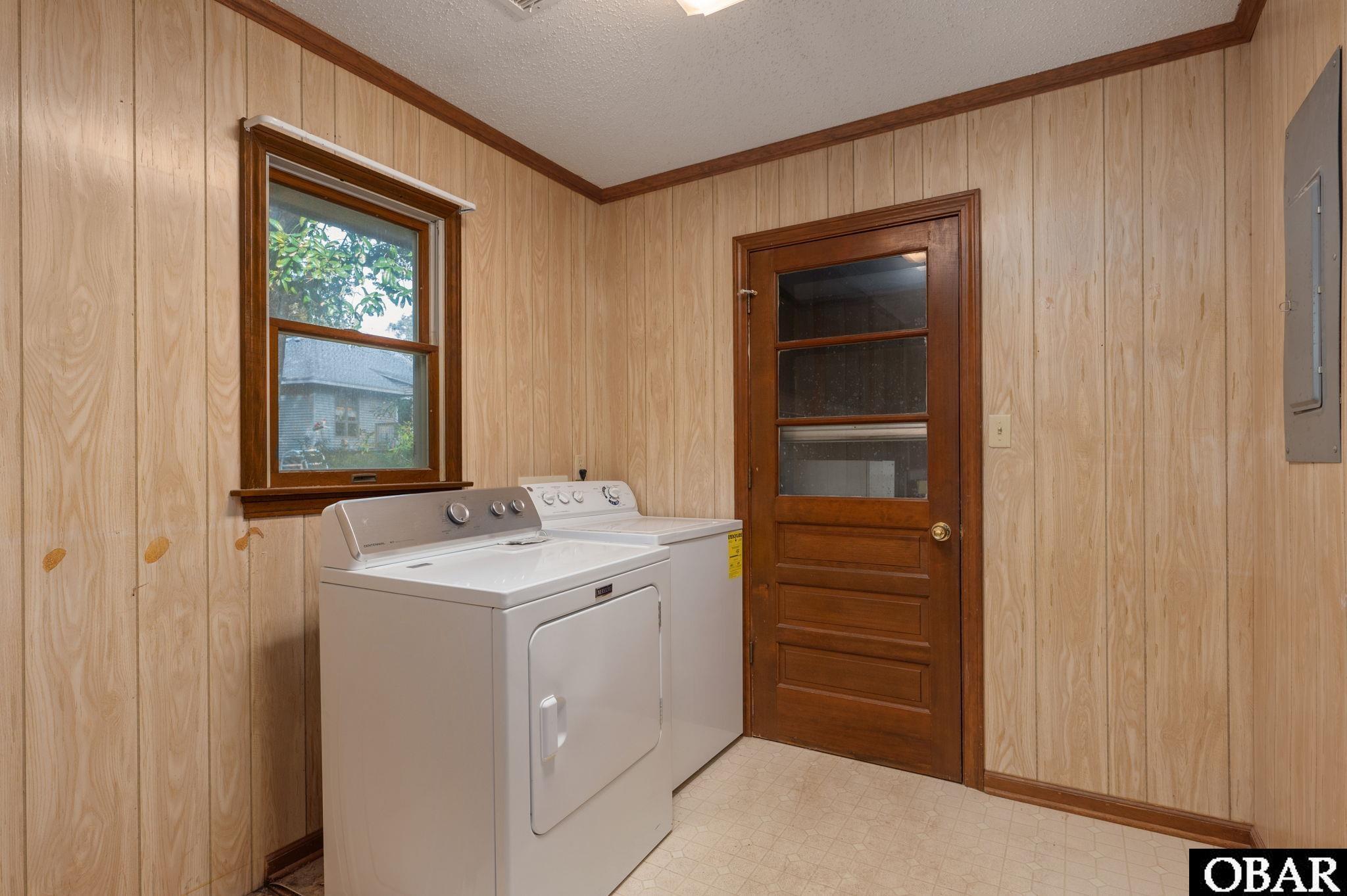 512 Canal Drive, Kill Devil Hills, NC 27948, 3 Bedrooms Bedrooms, ,2 BathroomsBathrooms,Residential,For sale,Canal Drive,127557