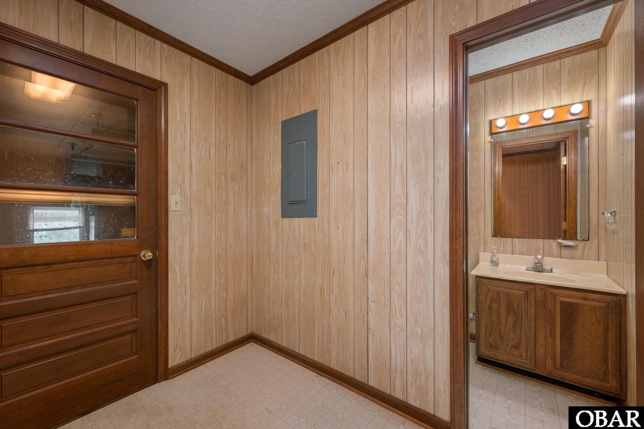 512 Canal Drive, Kill Devil Hills, NC 27948, 3 Bedrooms Bedrooms, ,2 BathroomsBathrooms,Residential,For sale,Canal Drive,127557