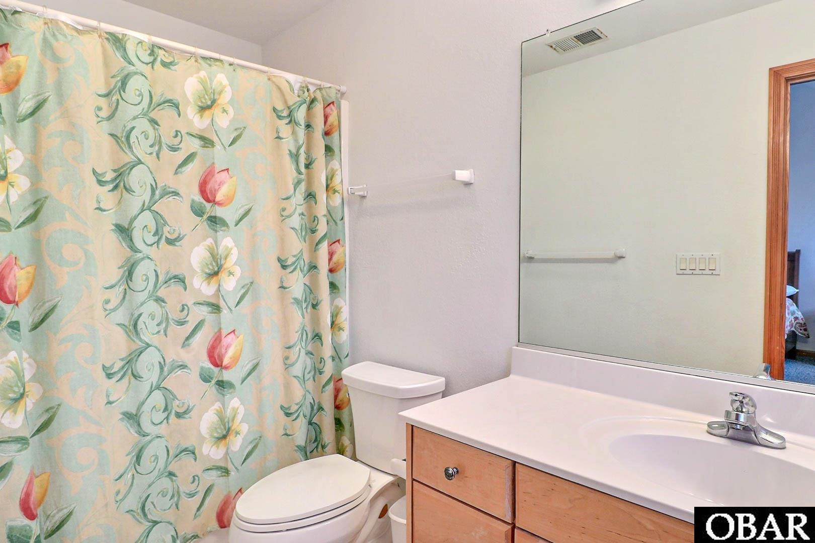 8 Third Avenue, Southern Shores, NC 27949, 5 Bedrooms Bedrooms, ,4 BathroomsBathrooms,Residential,For sale,Third Avenue,127566