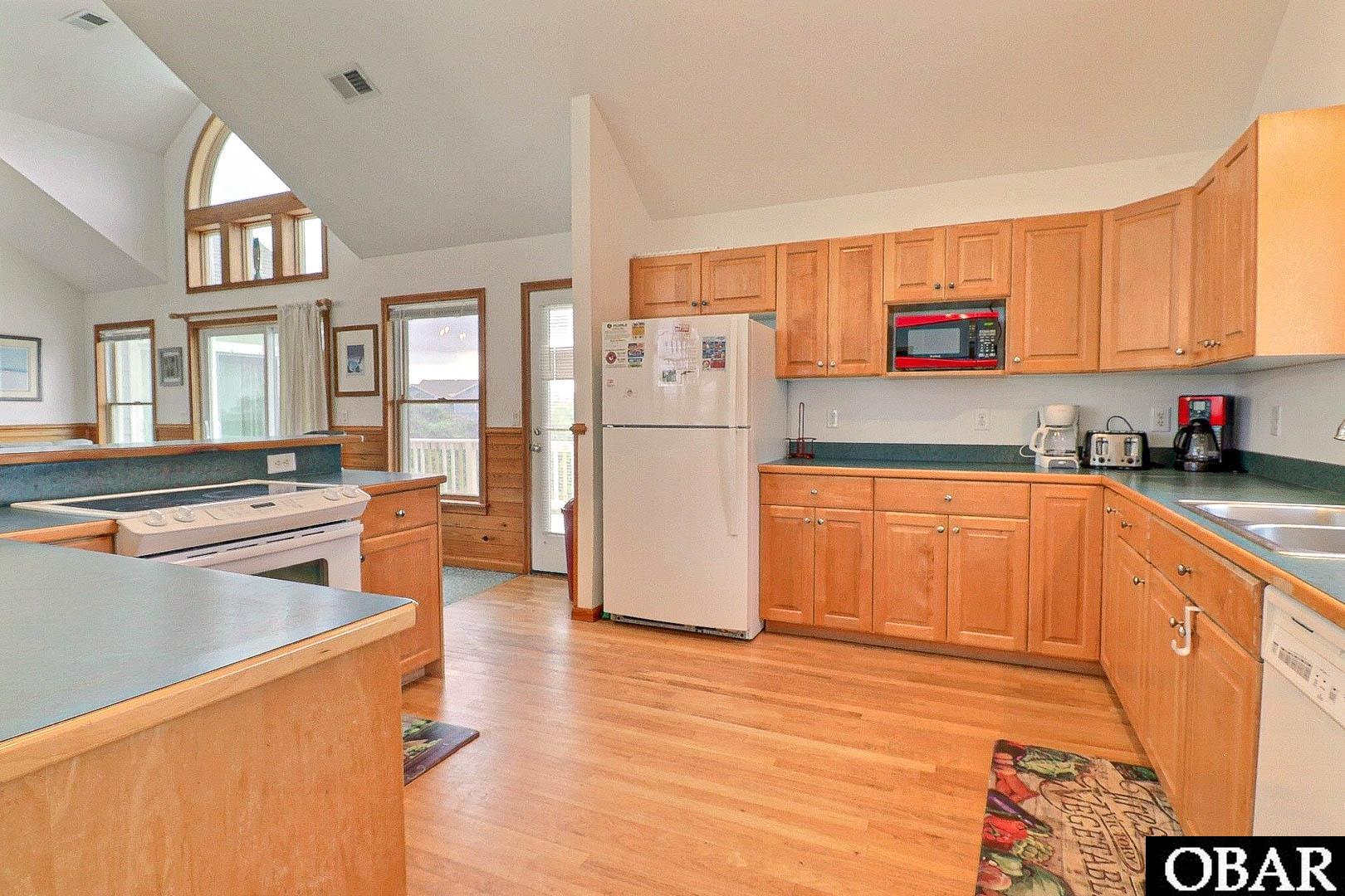 8 Third Avenue, Southern Shores, NC 27949, 5 Bedrooms Bedrooms, ,4 BathroomsBathrooms,Residential,For sale,Third Avenue,127566