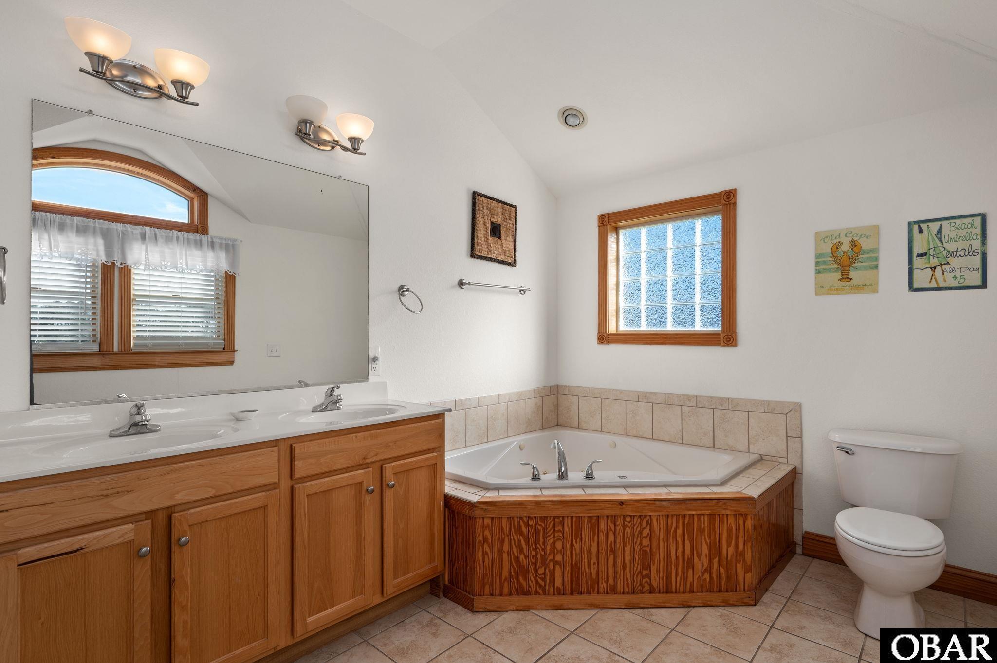8224 Old Oregon Inlet Road, Nags Head, NC 27959, 4 Bedrooms Bedrooms, ,5 BathroomsBathrooms,Residential,For sale,Old Oregon Inlet Road,127574