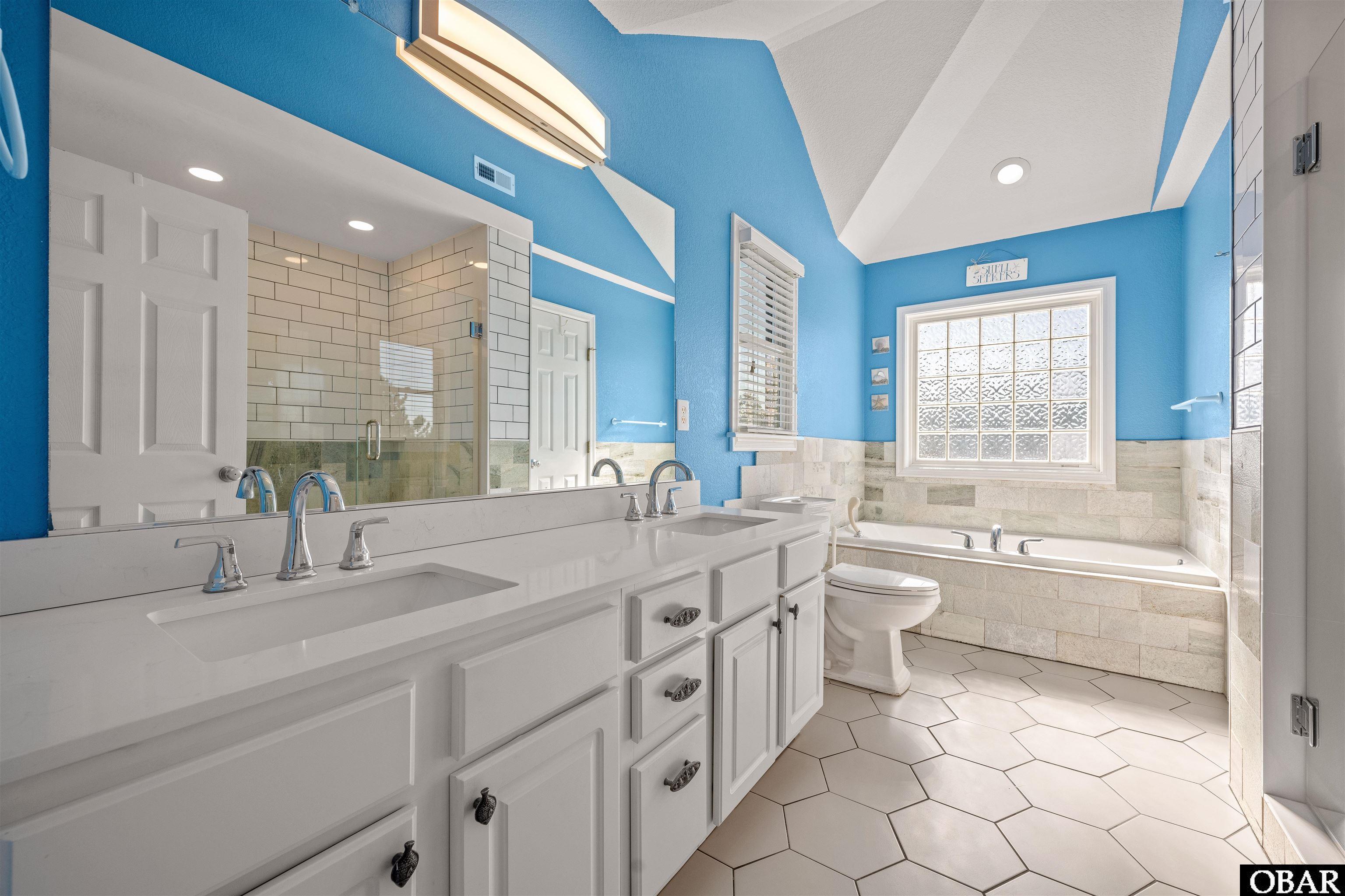 524 Swan Road, Corolla, NC 27927, 5 Bedrooms Bedrooms, ,5 BathroomsBathrooms,Residential,For sale,Swan Road,127581