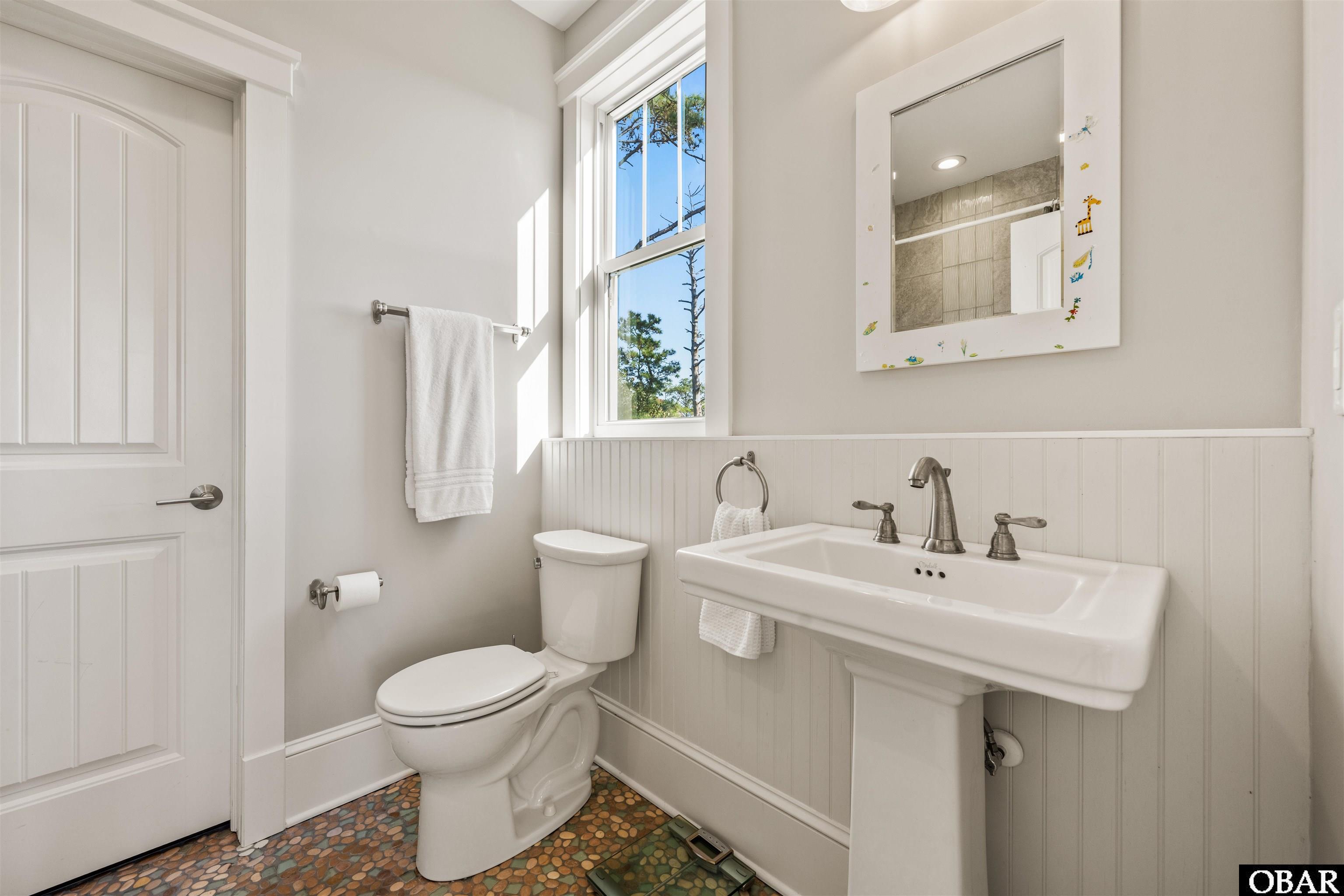 822 Back Bay Road, Manteo, NC 27954, 4 Bedrooms Bedrooms, ,3 BathroomsBathrooms,Residential,For sale,Back Bay Road,127595