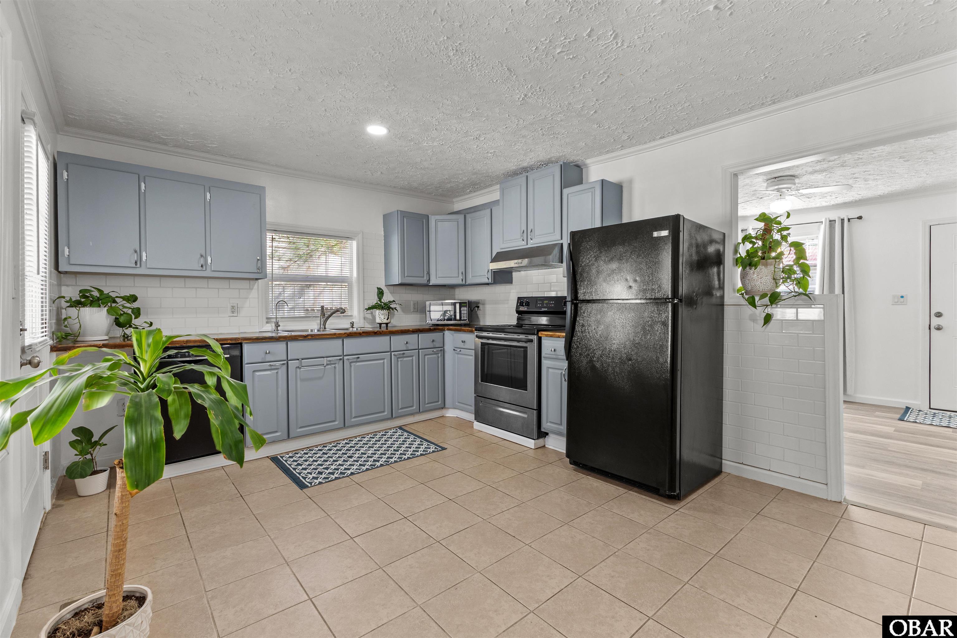 517 Maple Avenue, Sanford, NC 27330, 3 Bedrooms Bedrooms, ,1 BathroomBathrooms,Residential,For sale,Maple Avenue,127607