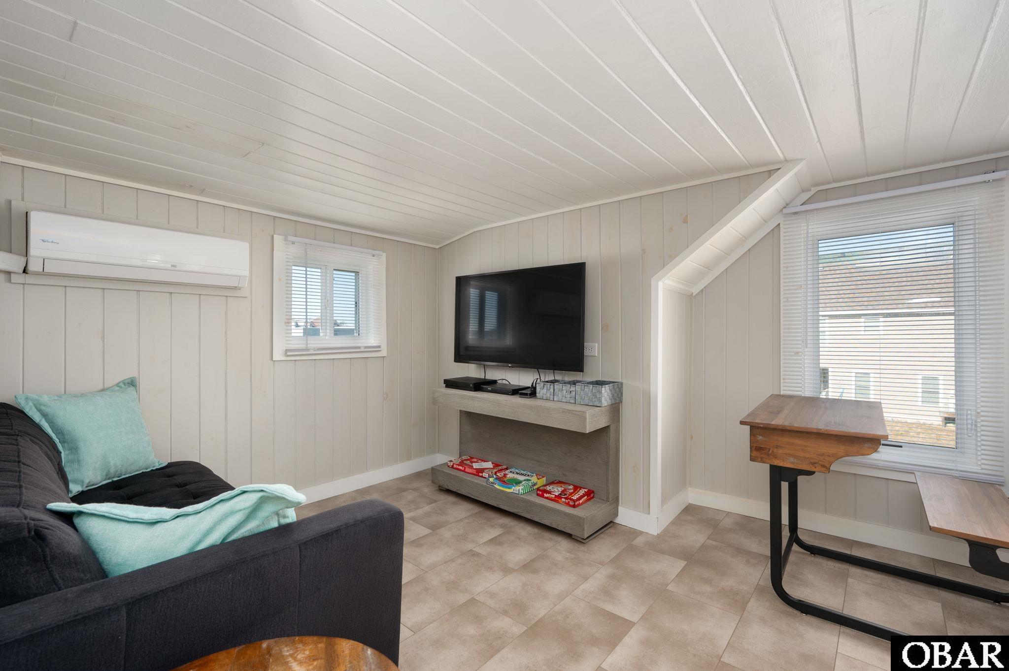 202 Clark Street, Kill Devil Hills, NC 27948, 3 Bedrooms Bedrooms, ,1 BathroomBathrooms,Residential,For sale,Clark Street,127608