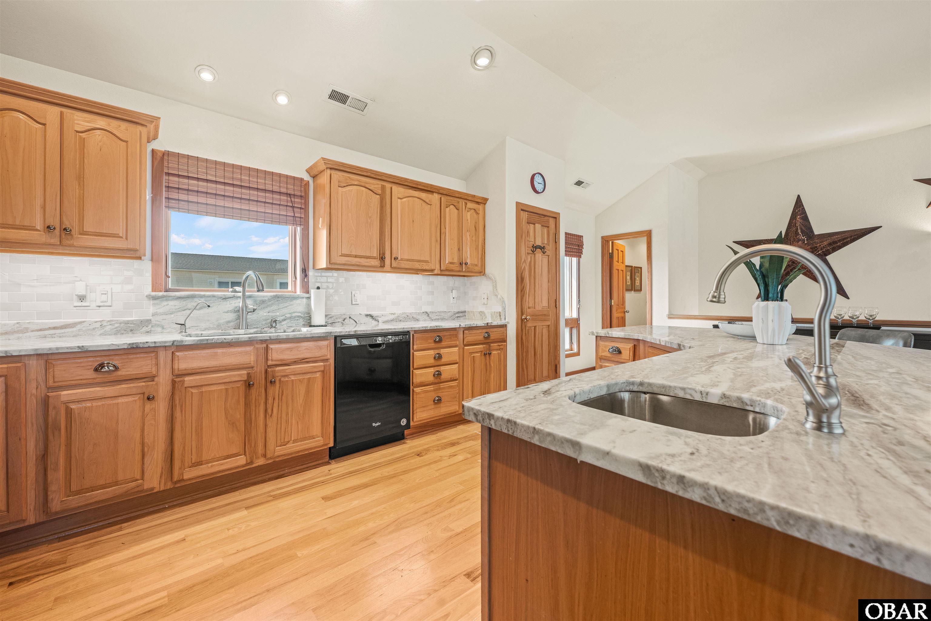 1672 Sandfiddler Road, Corolla, NC 27927, 5 Bedrooms Bedrooms, ,4 BathroomsBathrooms,Residential,For sale,Sandfiddler Road,127609