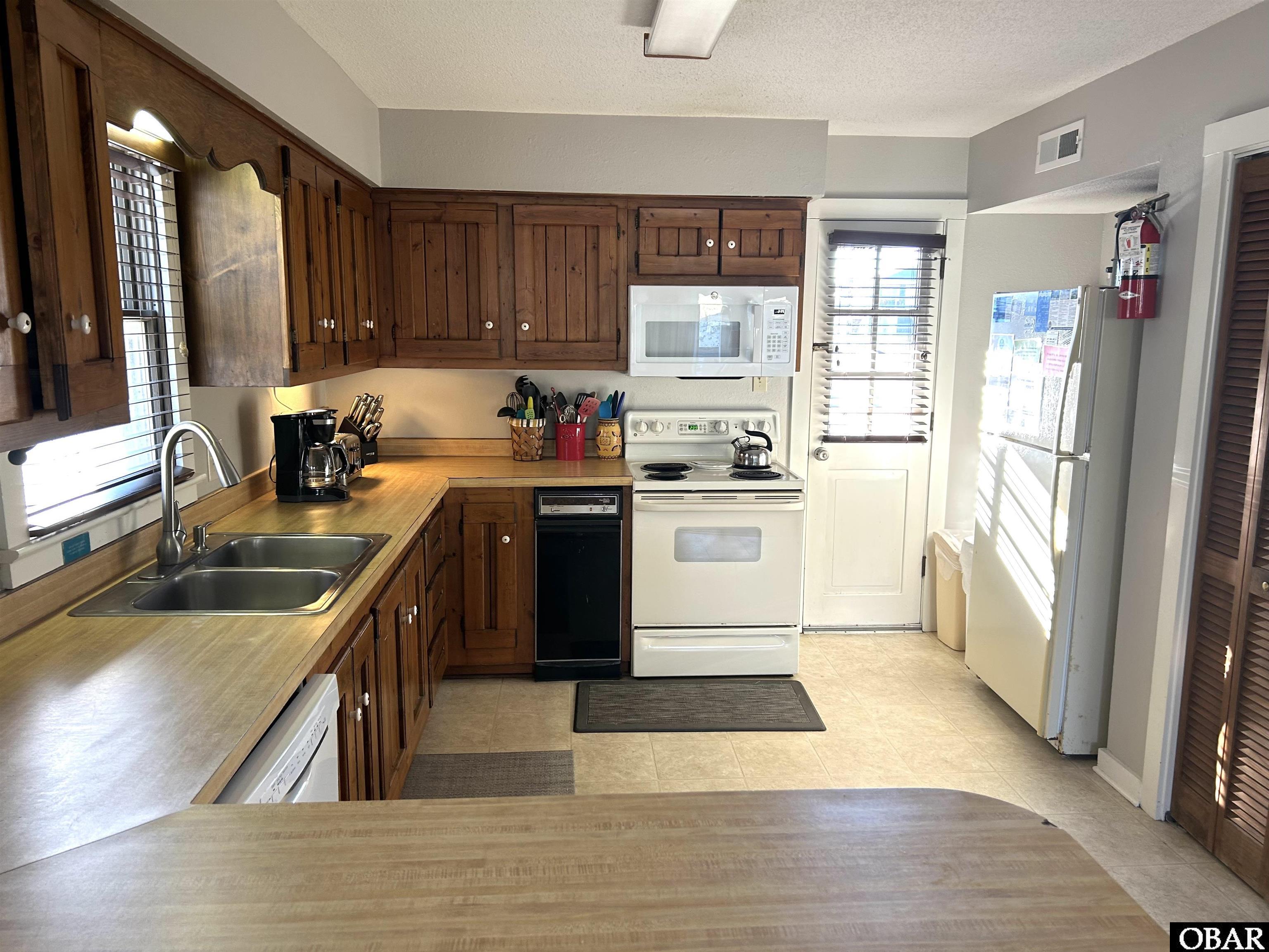 206 Hawks Nest Court, Nags Head, NC 27959, 4 Bedrooms Bedrooms, ,3 BathroomsBathrooms,Residential,For sale,Hawks Nest Court,127615