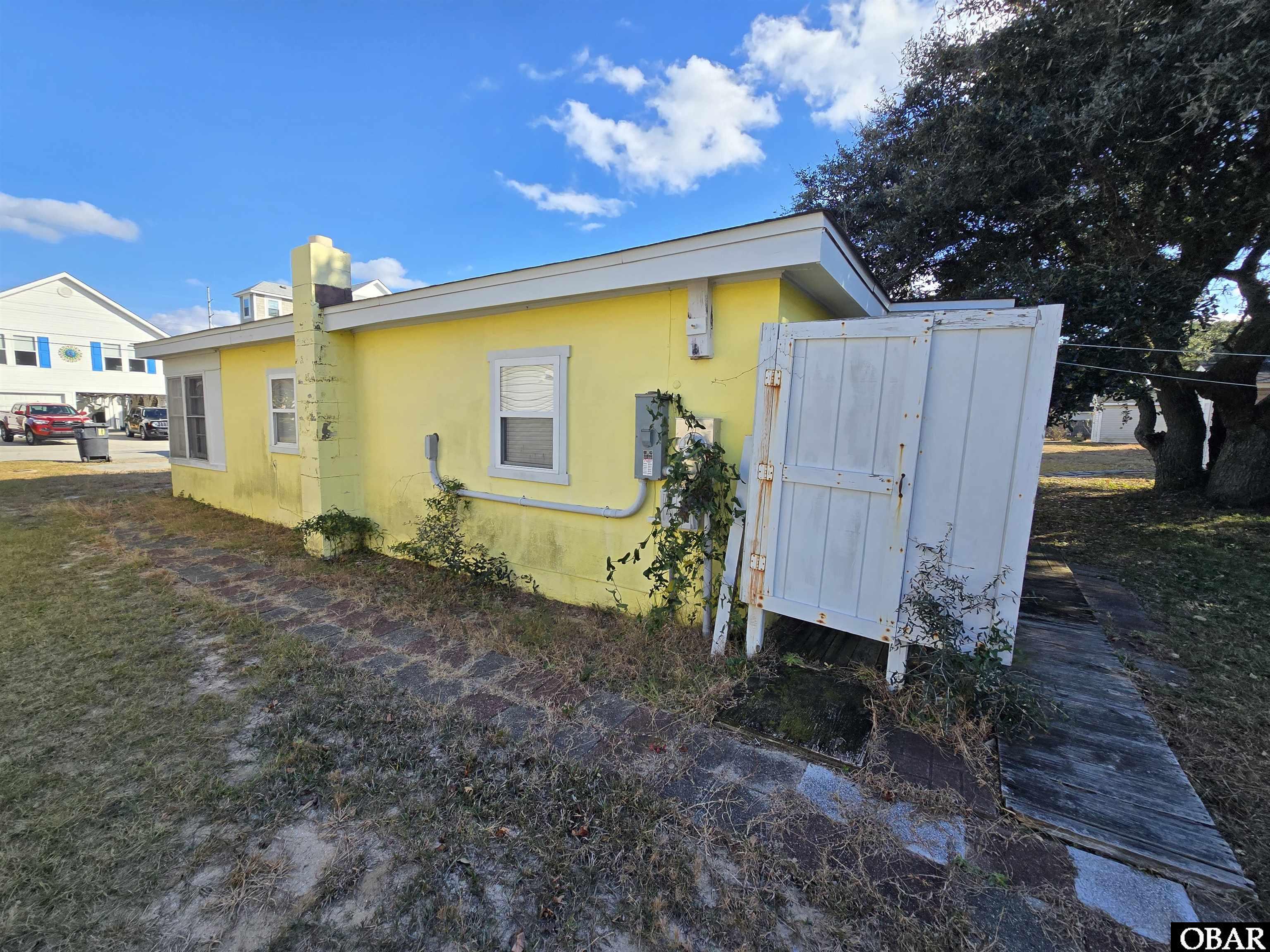 2040 Elizabeth City Street, Kill Devil Hills, NC 27948, 2 Bedrooms Bedrooms, ,1 BathroomBathrooms,Residential,For sale,Elizabeth City Street,127617