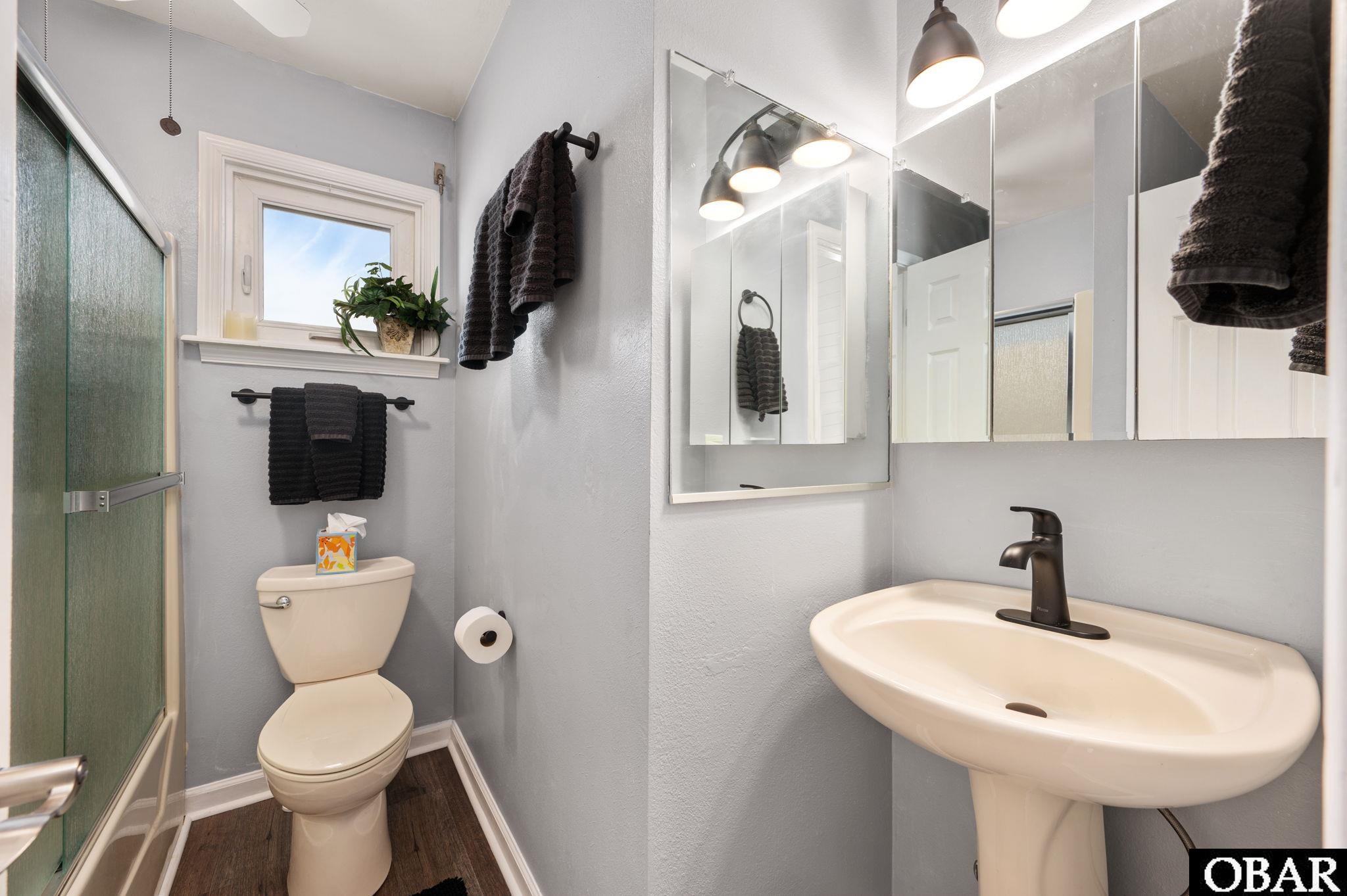 1907 Harbour View Drive, Kill Devil Hills, NC 27948, 3 Bedrooms Bedrooms, ,2 BathroomsBathrooms,Residential,For sale,Harbour View Drive,127623