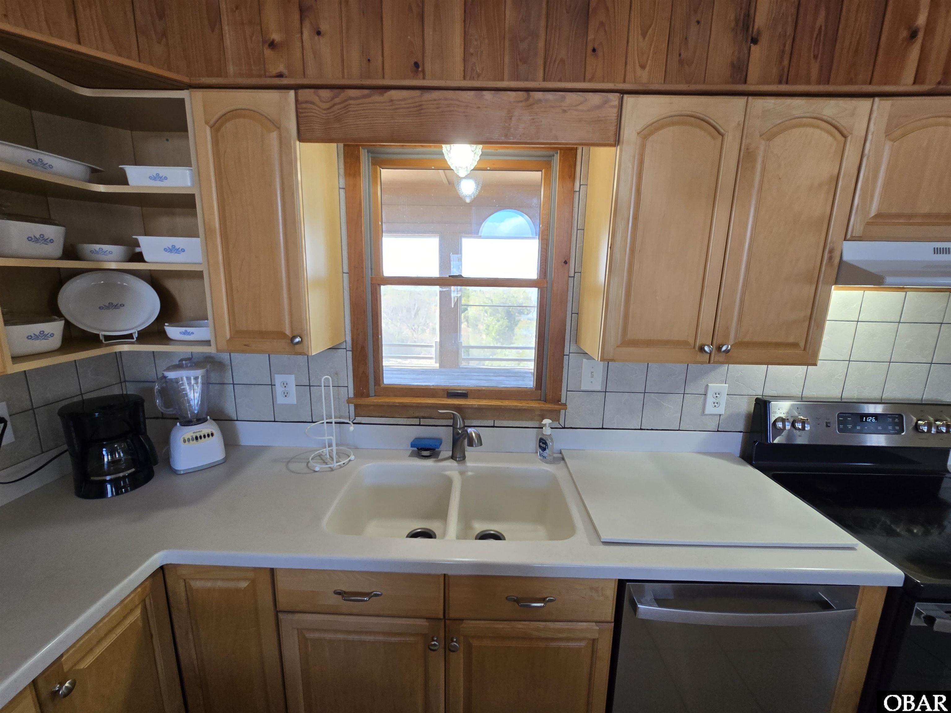 9516 Old Oregon Inlet Road, Nags Head, NC 27959, 8 Bedrooms Bedrooms, ,3 BathroomsBathrooms,Residential,For sale,Old Oregon Inlet Road,127628
