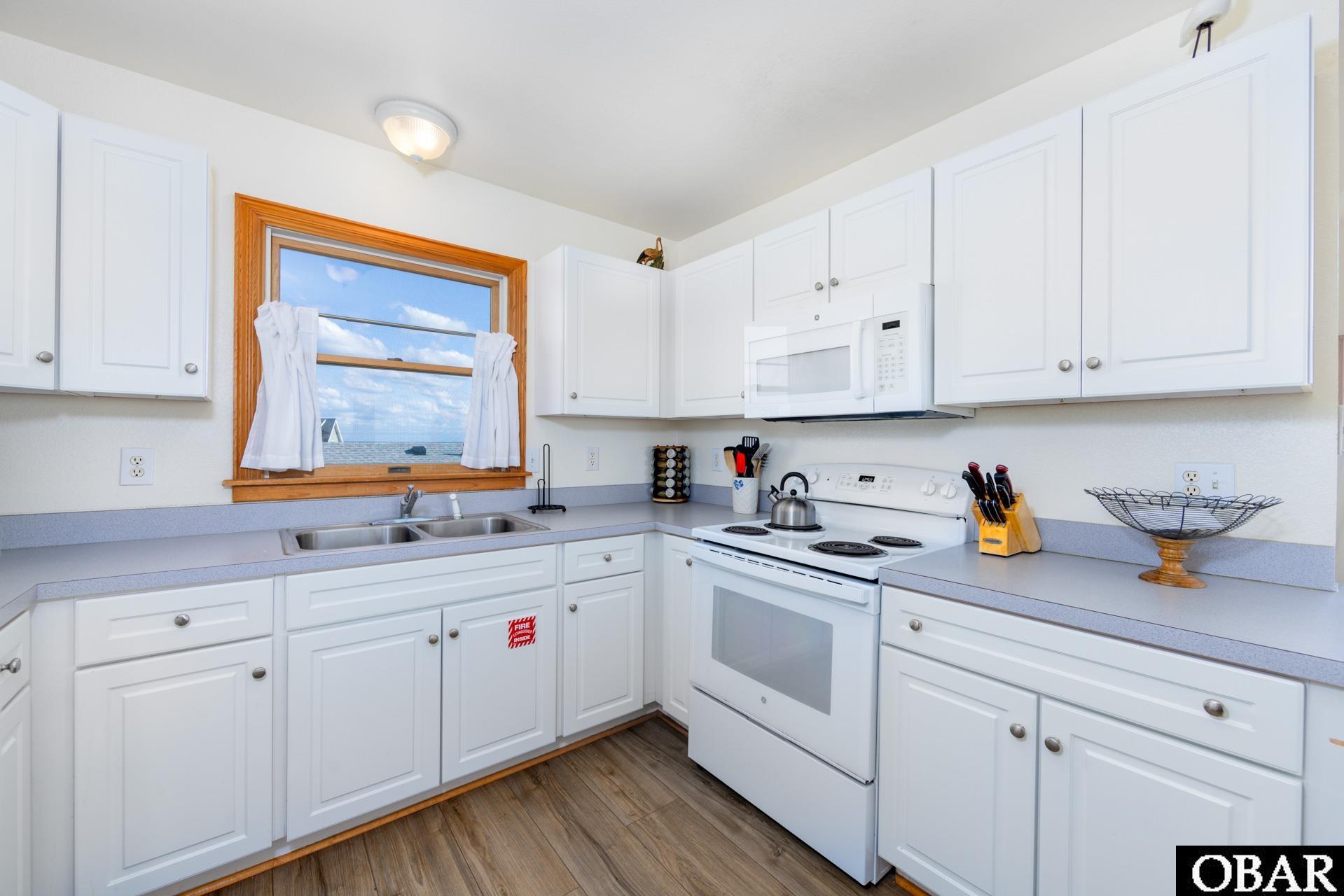 23228 Surf Side Drive, Rodanthe, NC 27968, 5 Bedrooms Bedrooms, ,3 BathroomsBathrooms,Residential,For sale,Surf Side Drive,127649