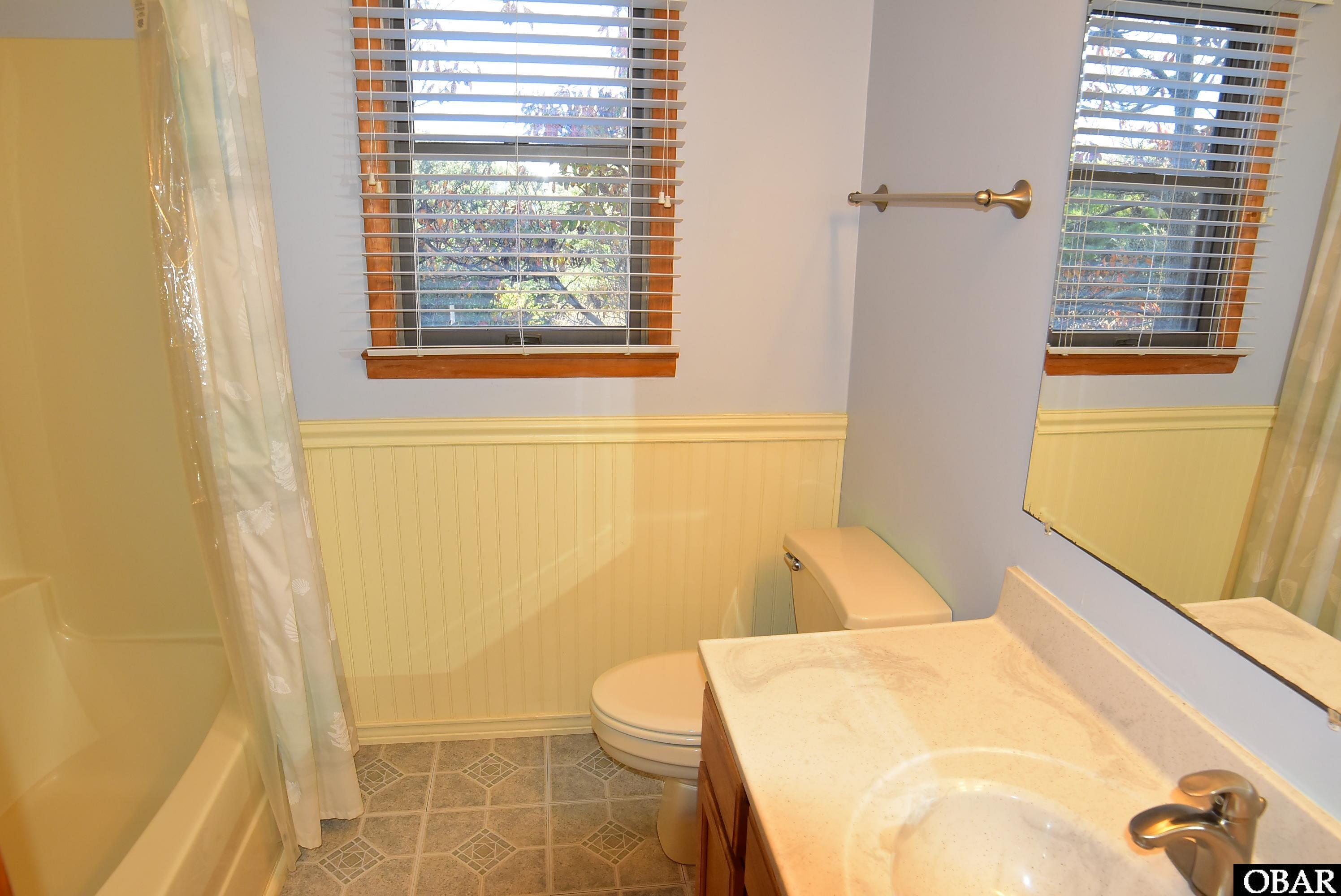 191 Ocean Front Drive, Duck, NC 27949, 5 Bedrooms Bedrooms, ,3 BathroomsBathrooms,Residential,For sale,Ocean Front Drive,127657