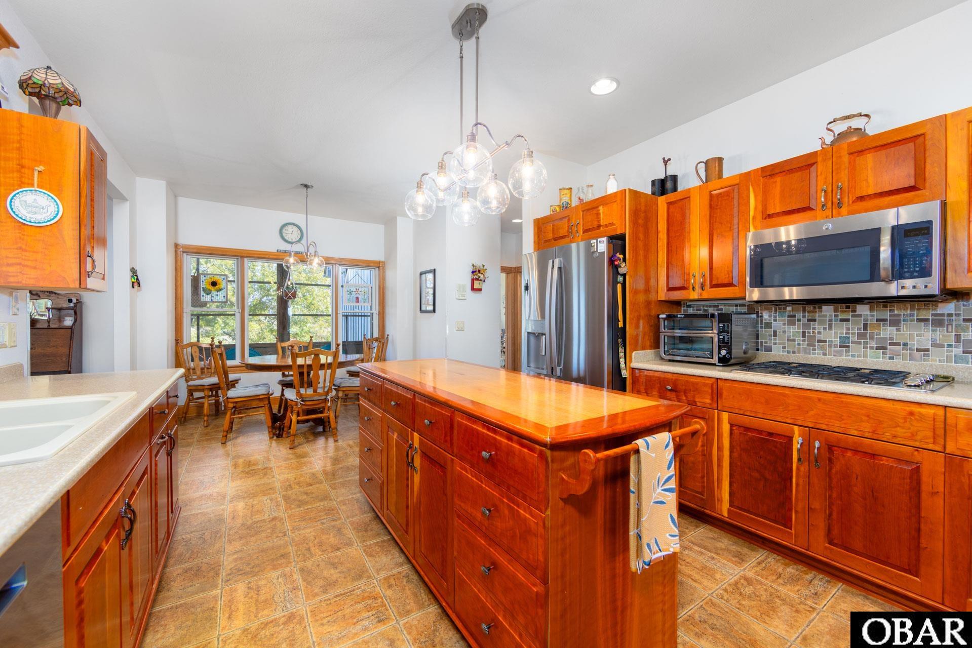 288 Bayview Drive, Stumpy Point, NC 27978, 4 Bedrooms Bedrooms, ,3 BathroomsBathrooms,Residential,For sale,Bayview Drive,127668