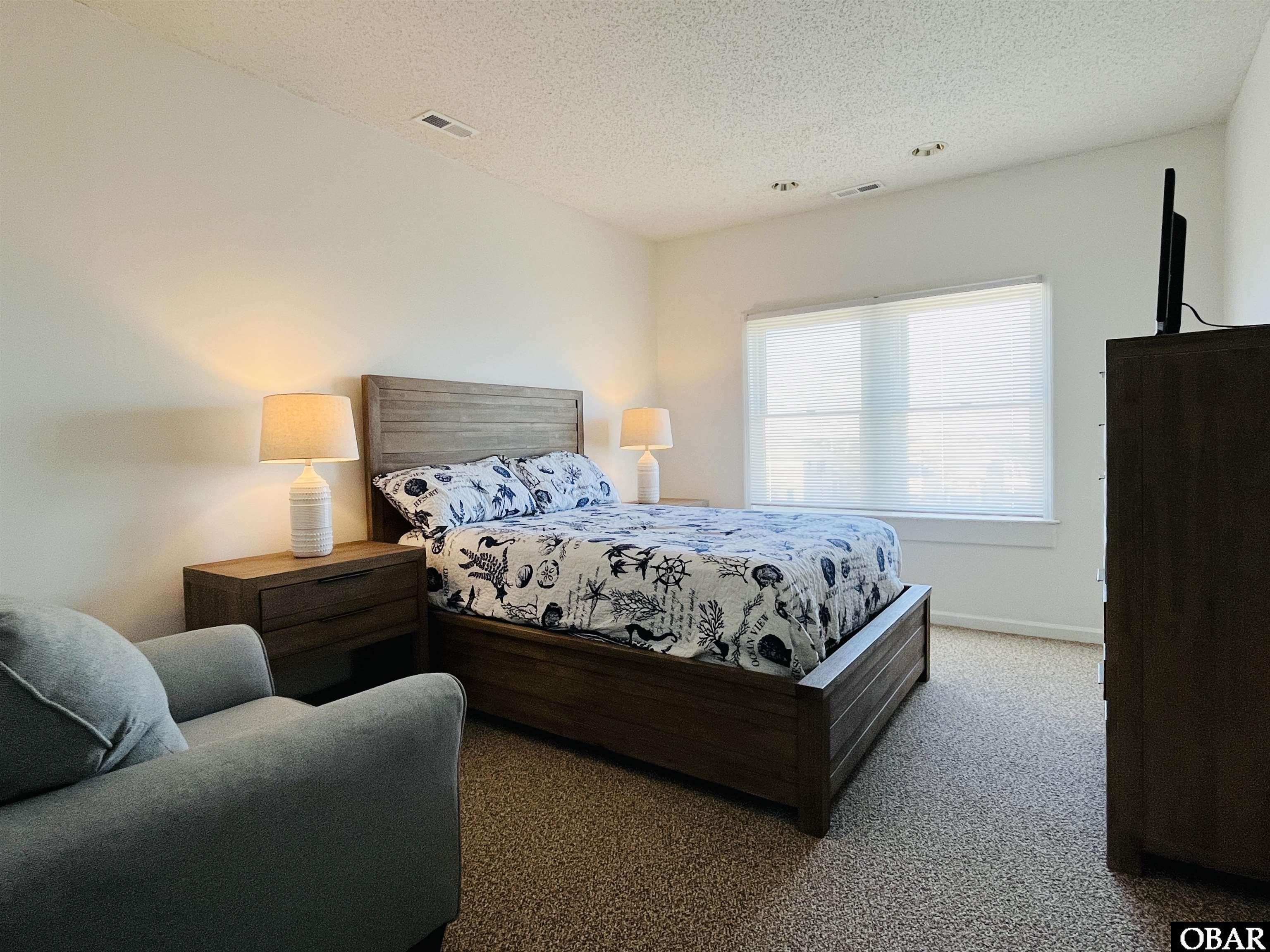 Master Bedroom with Queen Bed