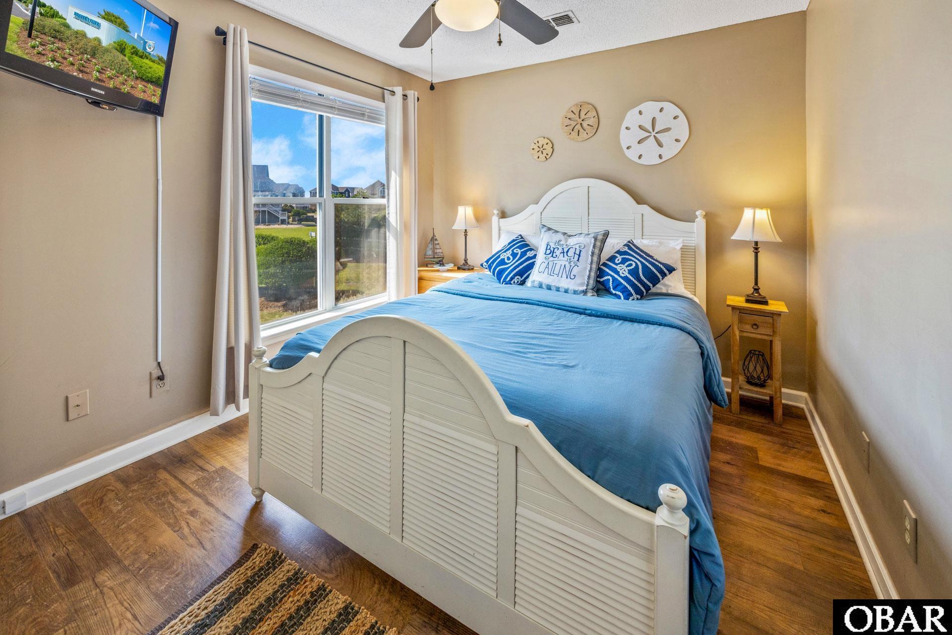 QUEEN GUEST BDRM
