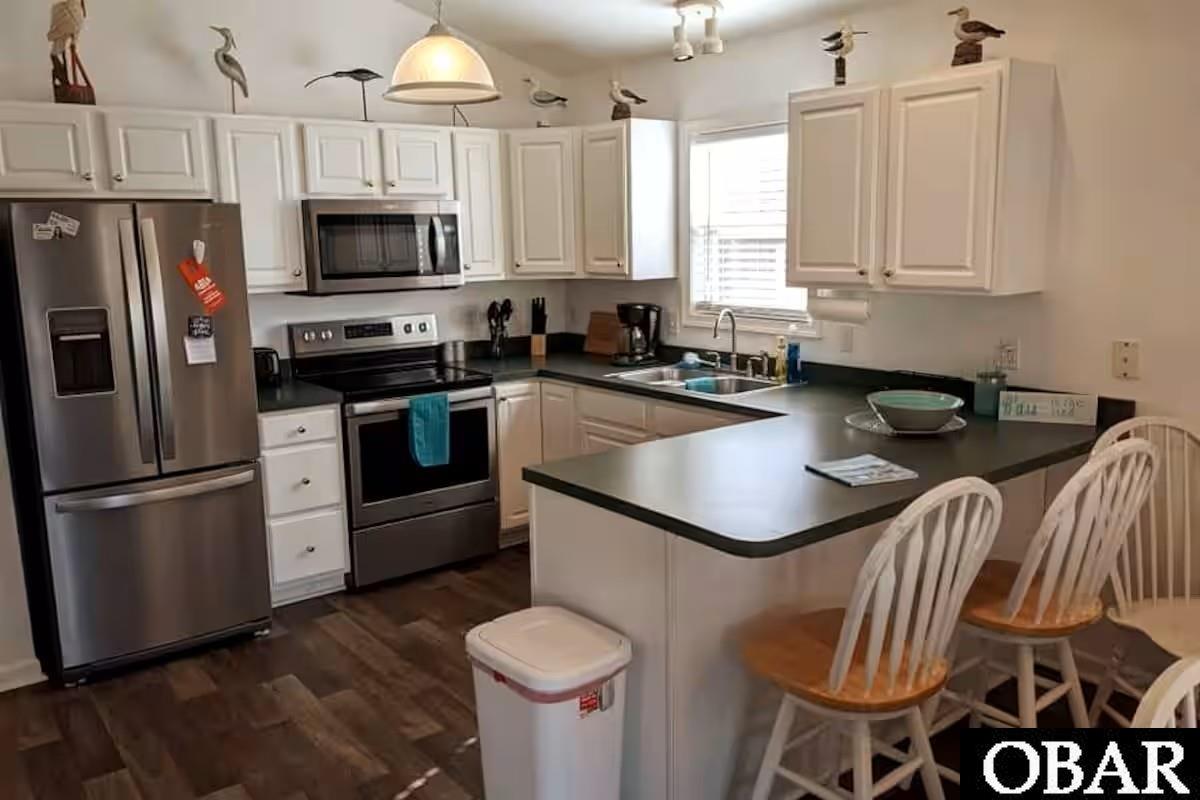 Full Kitchen 1