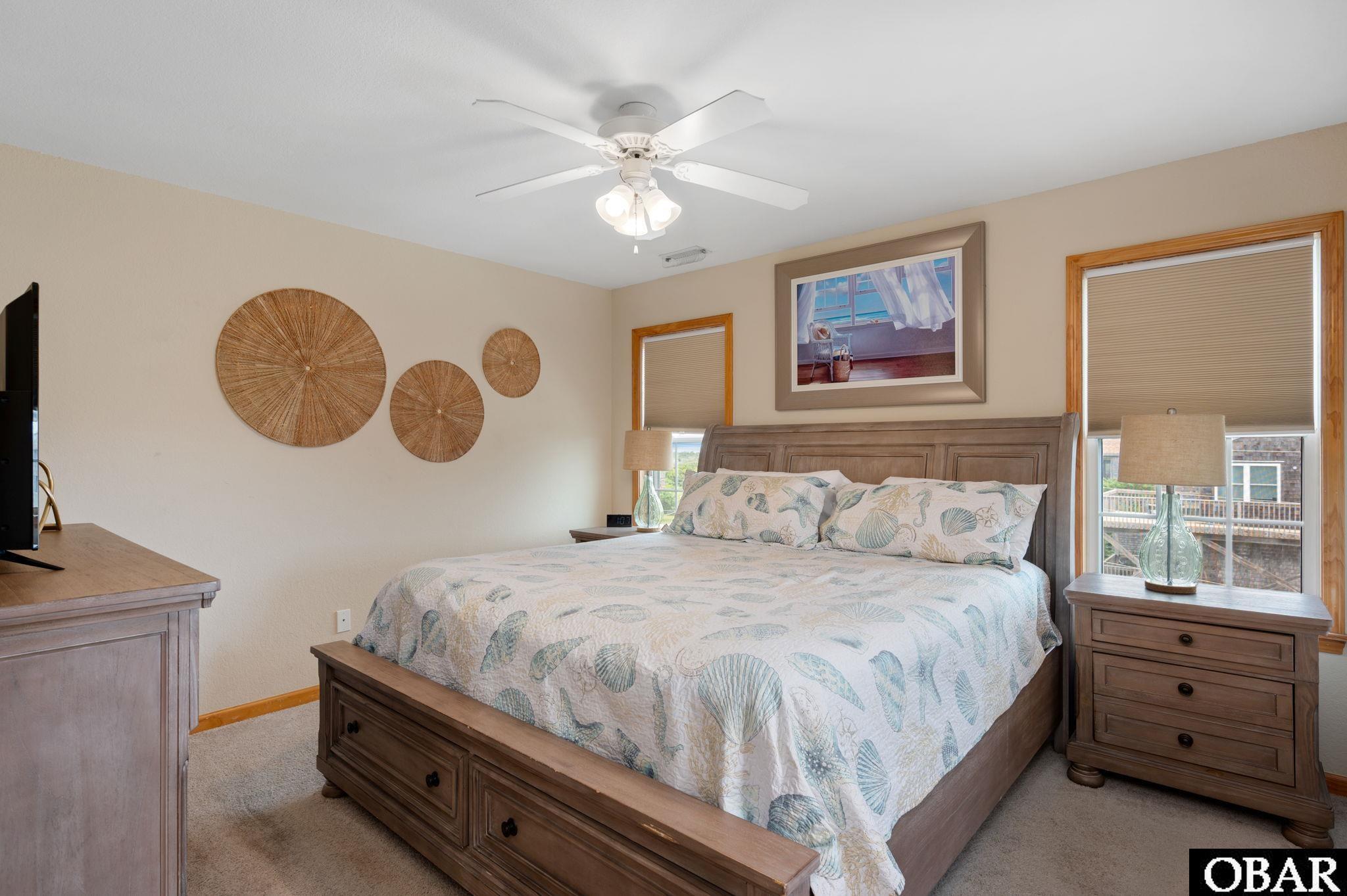 King Top Level Ensuite