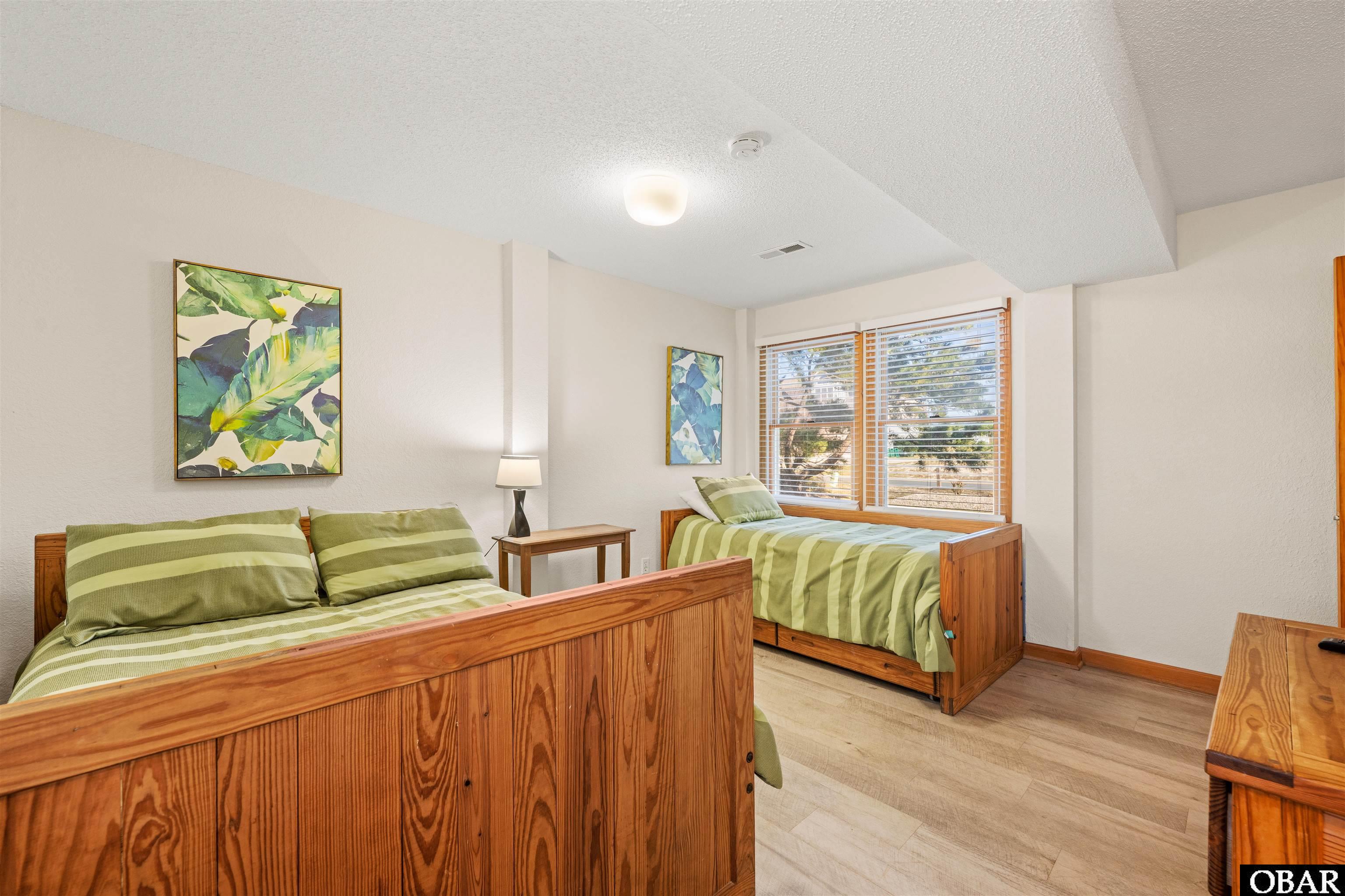 880 Lighthouse Drive 