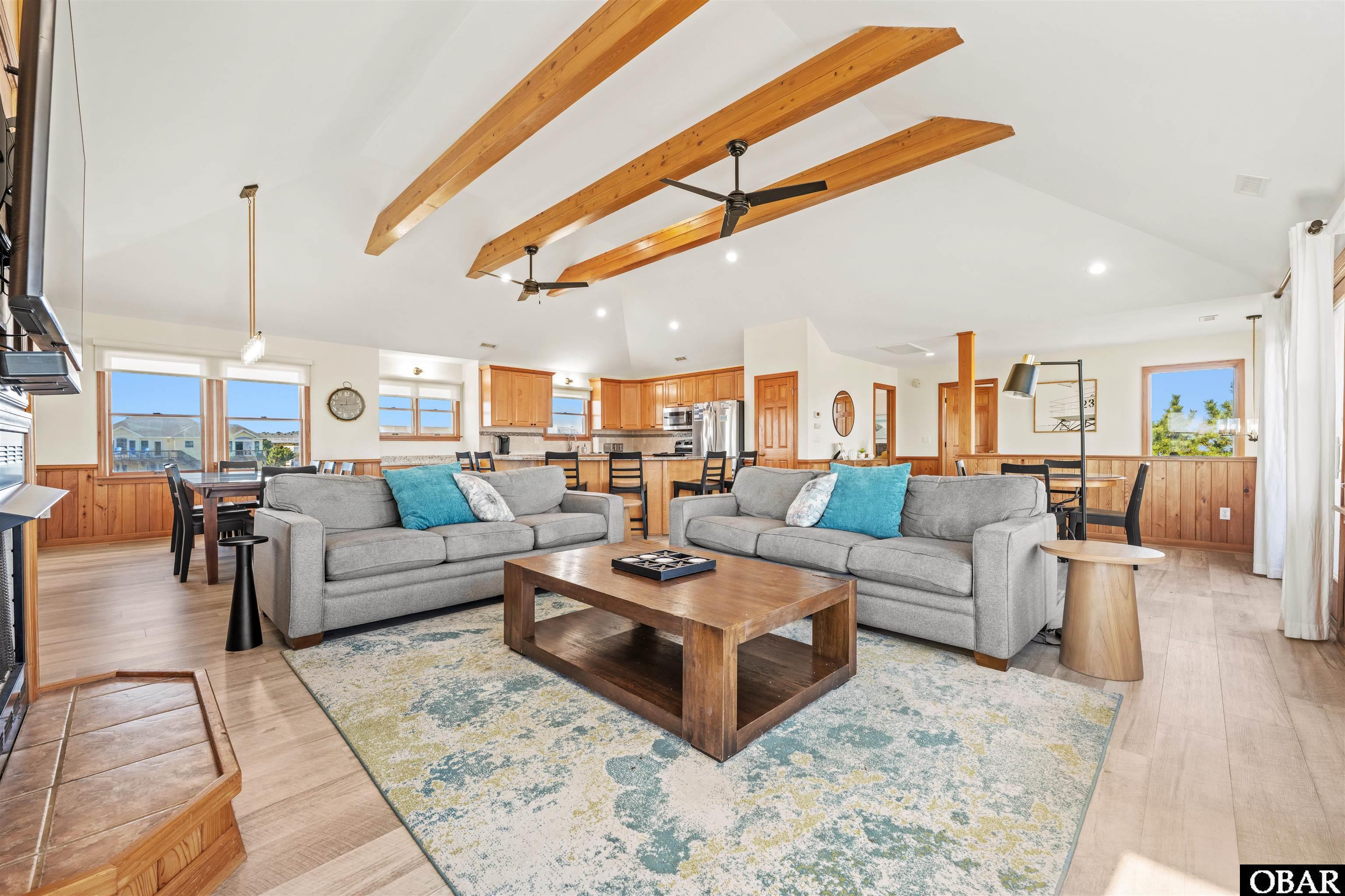 880 Lighthouse Drive 