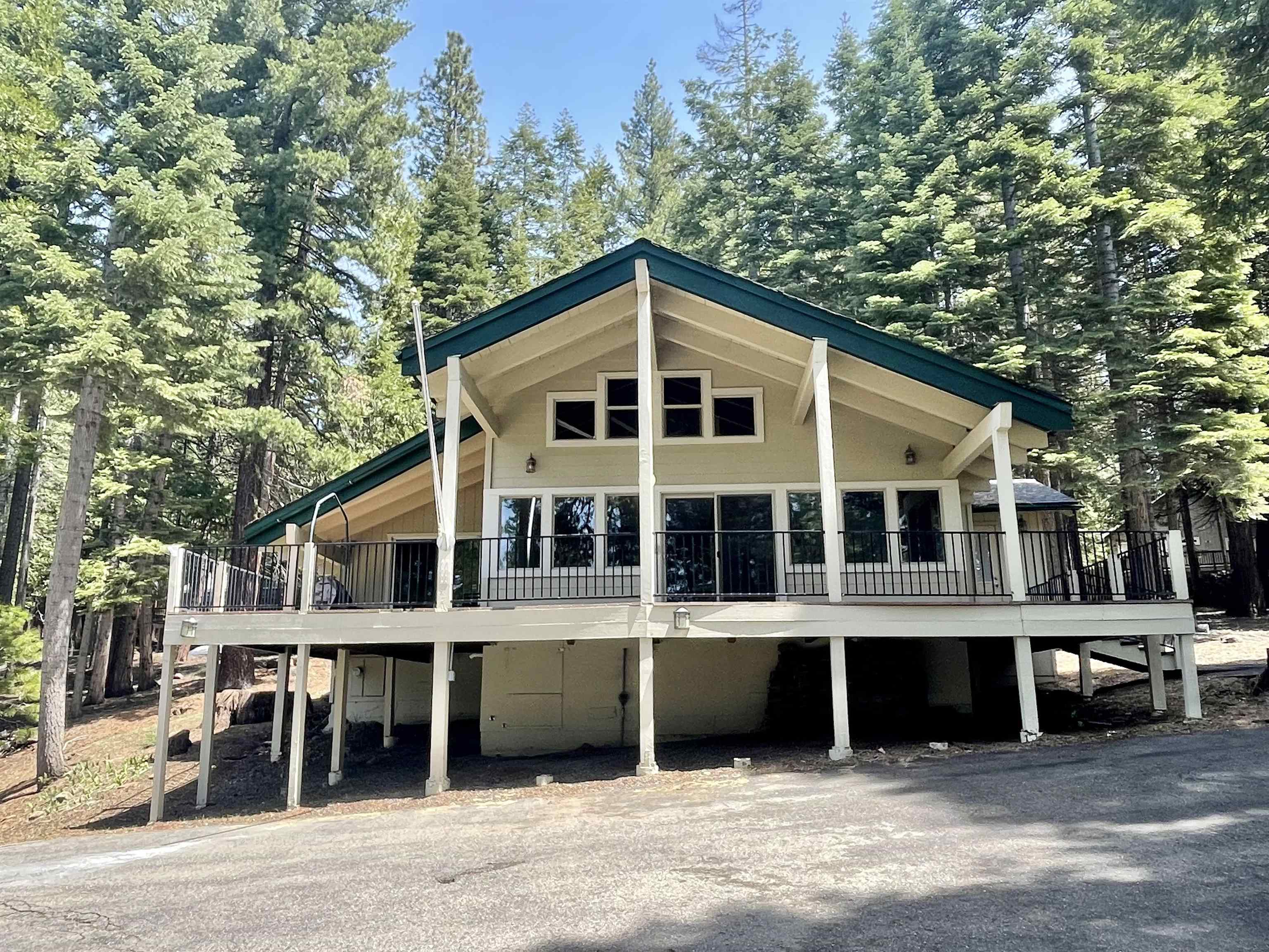 700 W Mountain Ridge Road Lake Almanor, California 96137 20230301